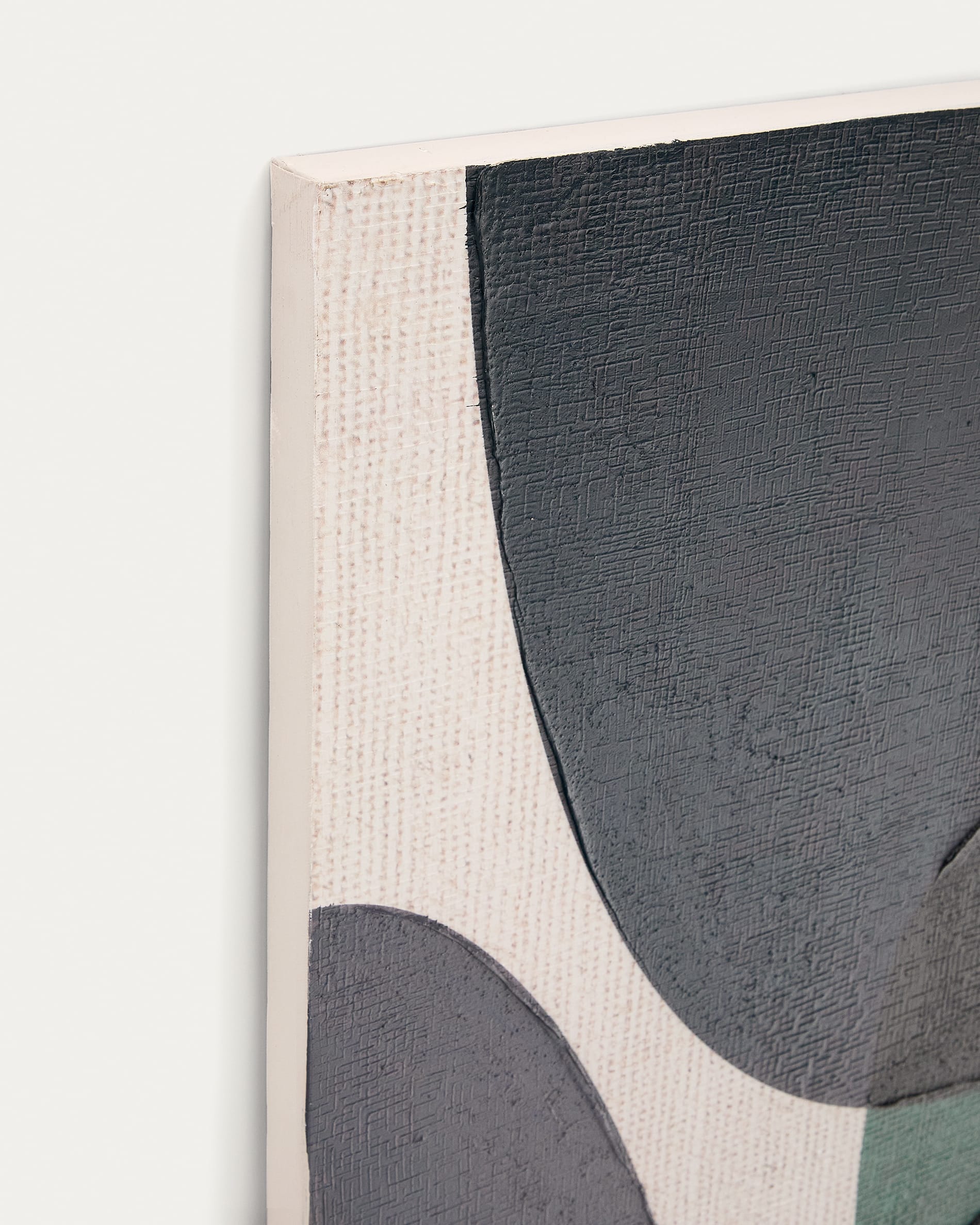 Entdecken Sie die abstrakte Leinwand Nemsa in Blau und Grün (100x80 cm) von Kave Home. Ein modernes Kunstwerk, das jedem Raum Eleganz verleiht.