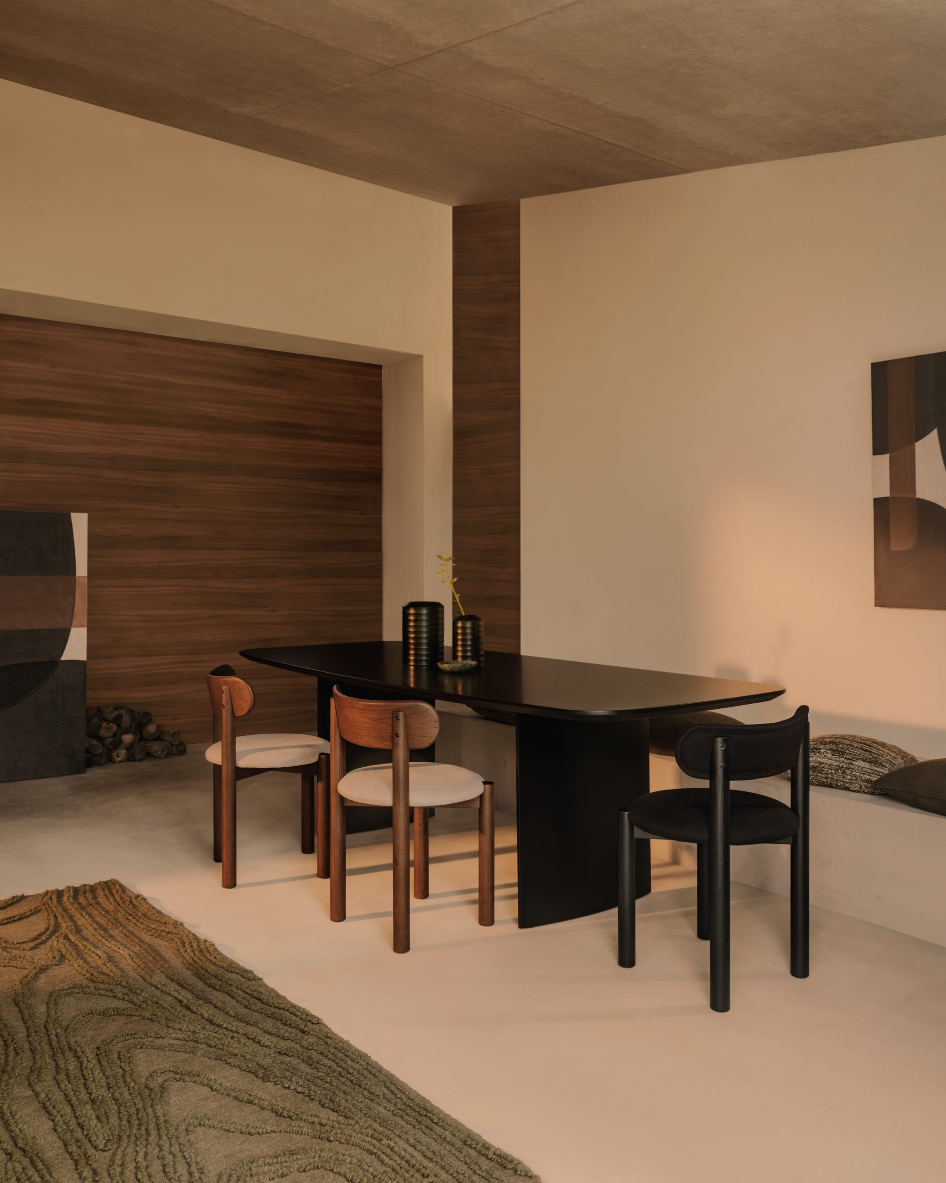 Abstrakte Leinwand Tonol in Braun, 180x140 cm, von Kave Home. Modernes Kunstwerk, ideal für elegante Wohnräume.