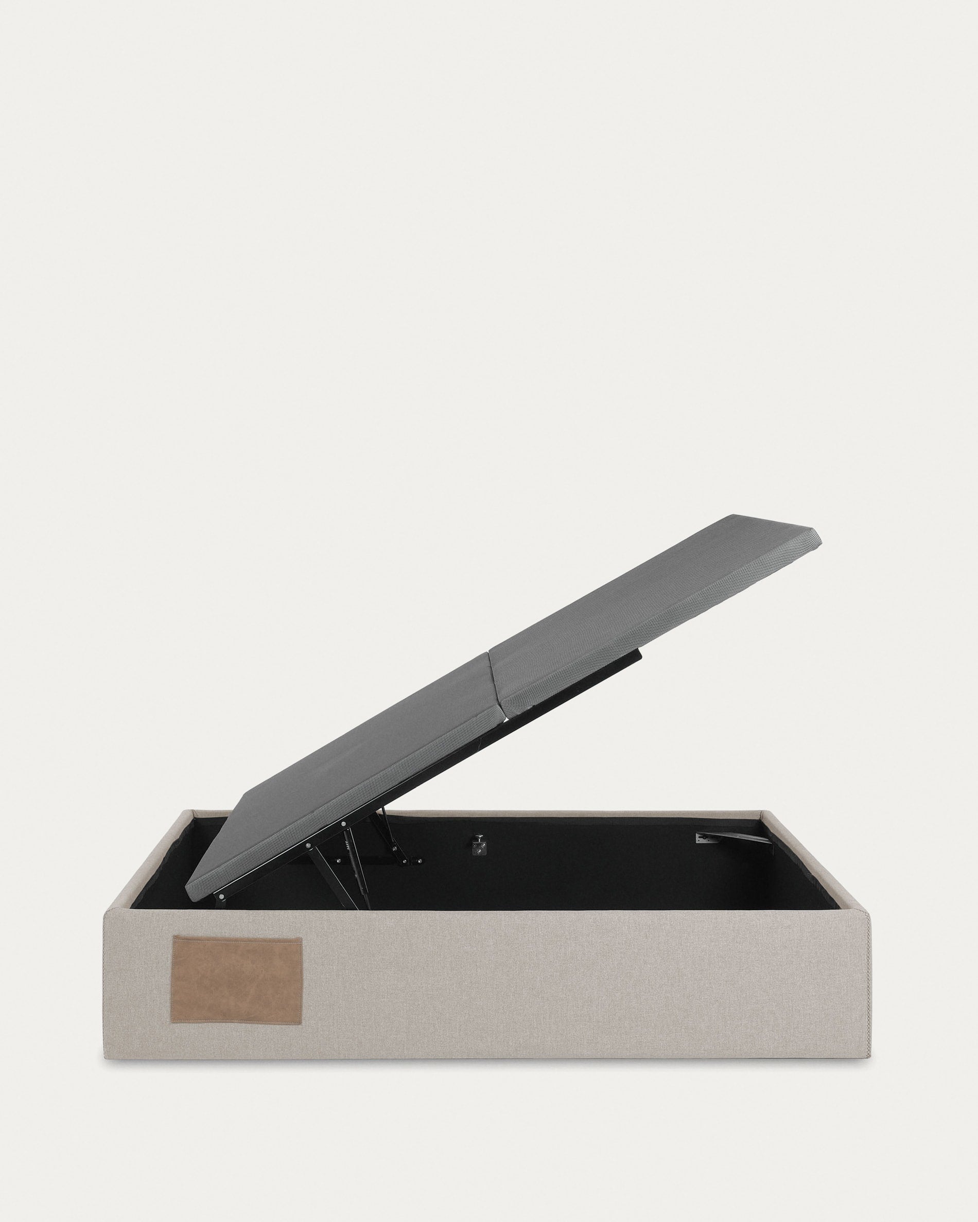 Beiges aufklappbares Bettgestell von Kave Home, passend für 180x200 cm Matratzen, stilvoll und praktisch für Ihr Schlafzimmer.