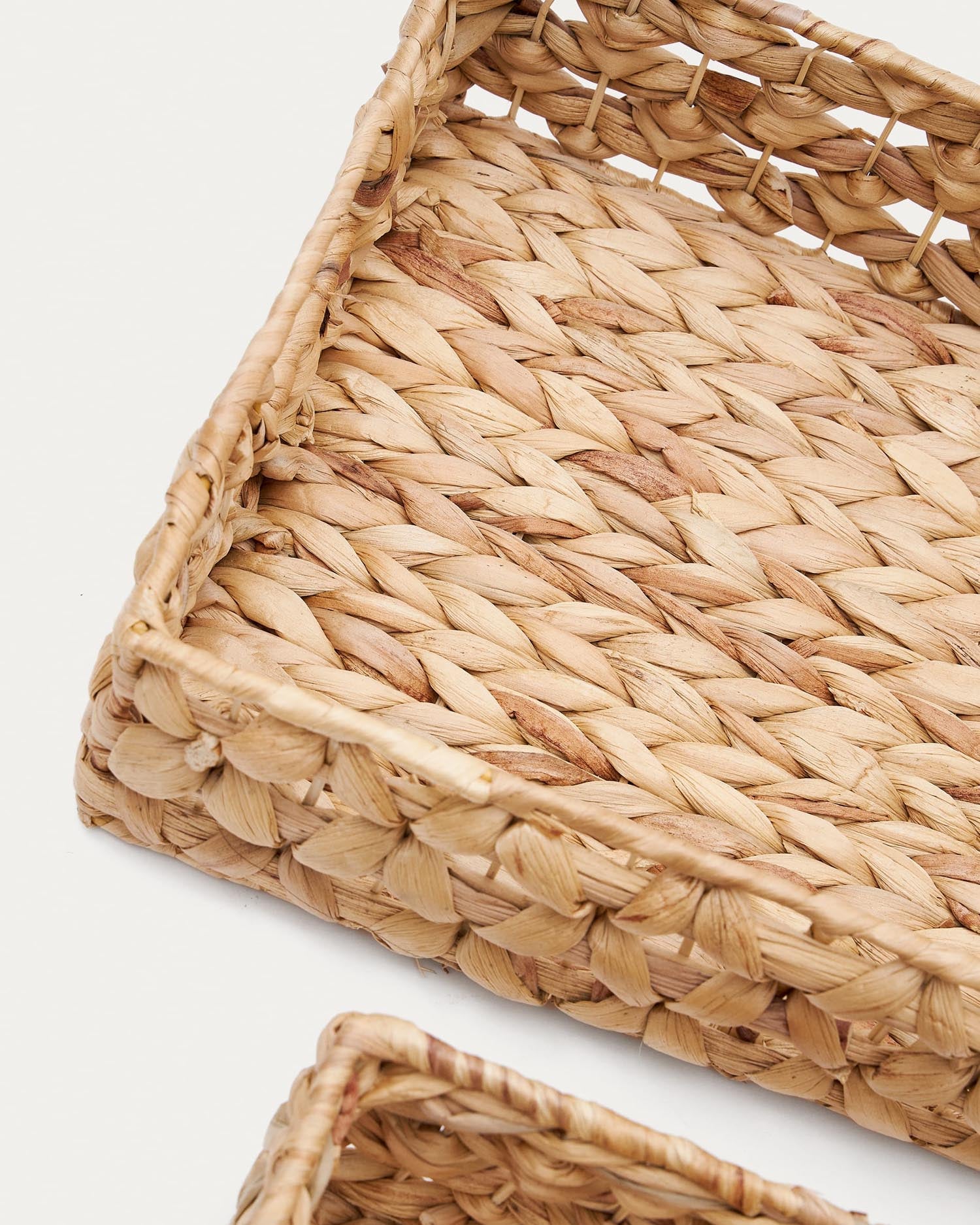 Tressa Set aus 2 Kisten aus Naturfasern 27 x 20 cm / 36 x 27 cm in Natur präsentiert im Onlineshop von KAQTU Design AG. Aufbewahrungsbox ist von Kave Home