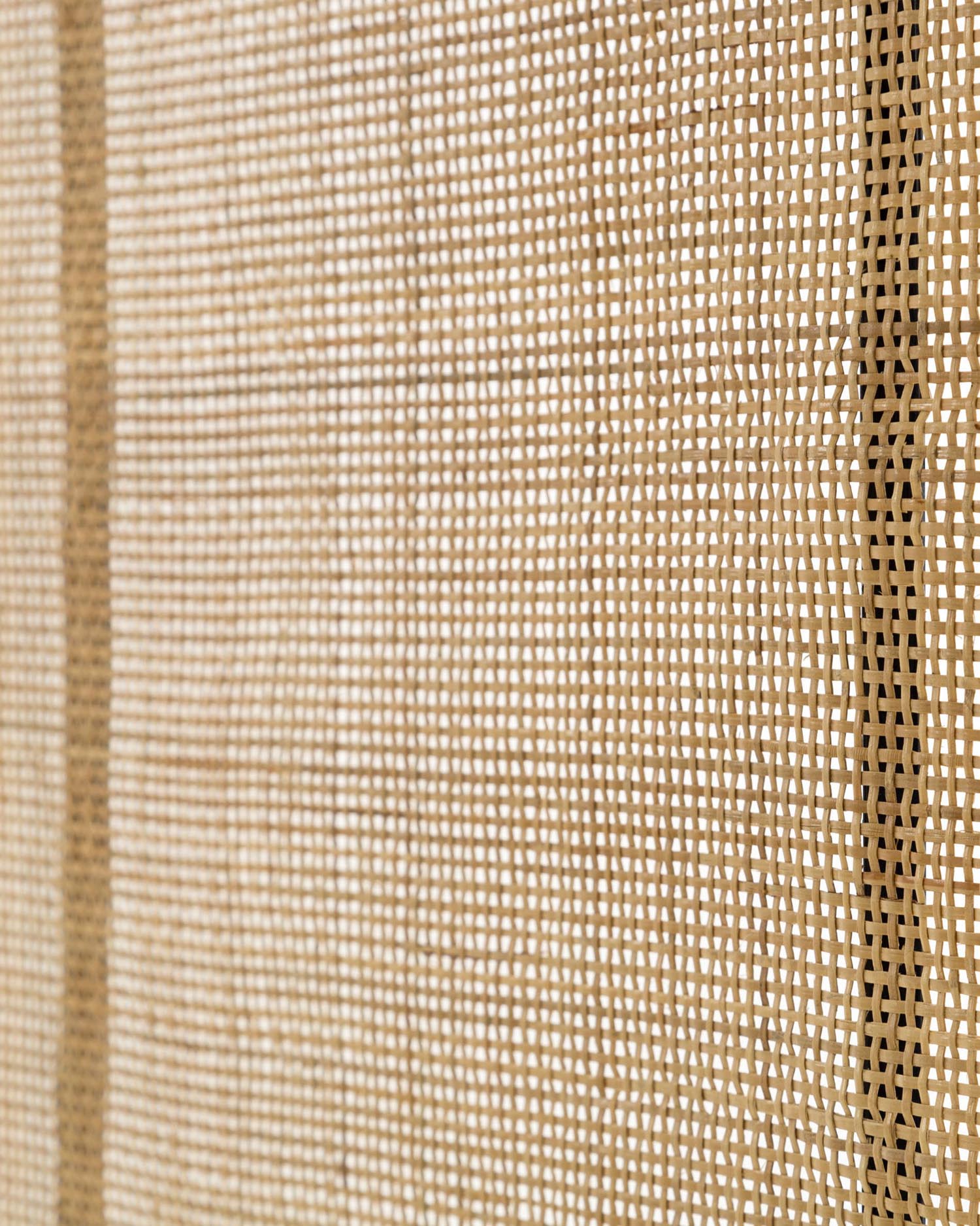 Stilvolles Rattan-Kopfteil Lalita in Schwarz von Kave Home, ideal für 160 cm Betten. Zeitloses Design, exzellente Qualität.