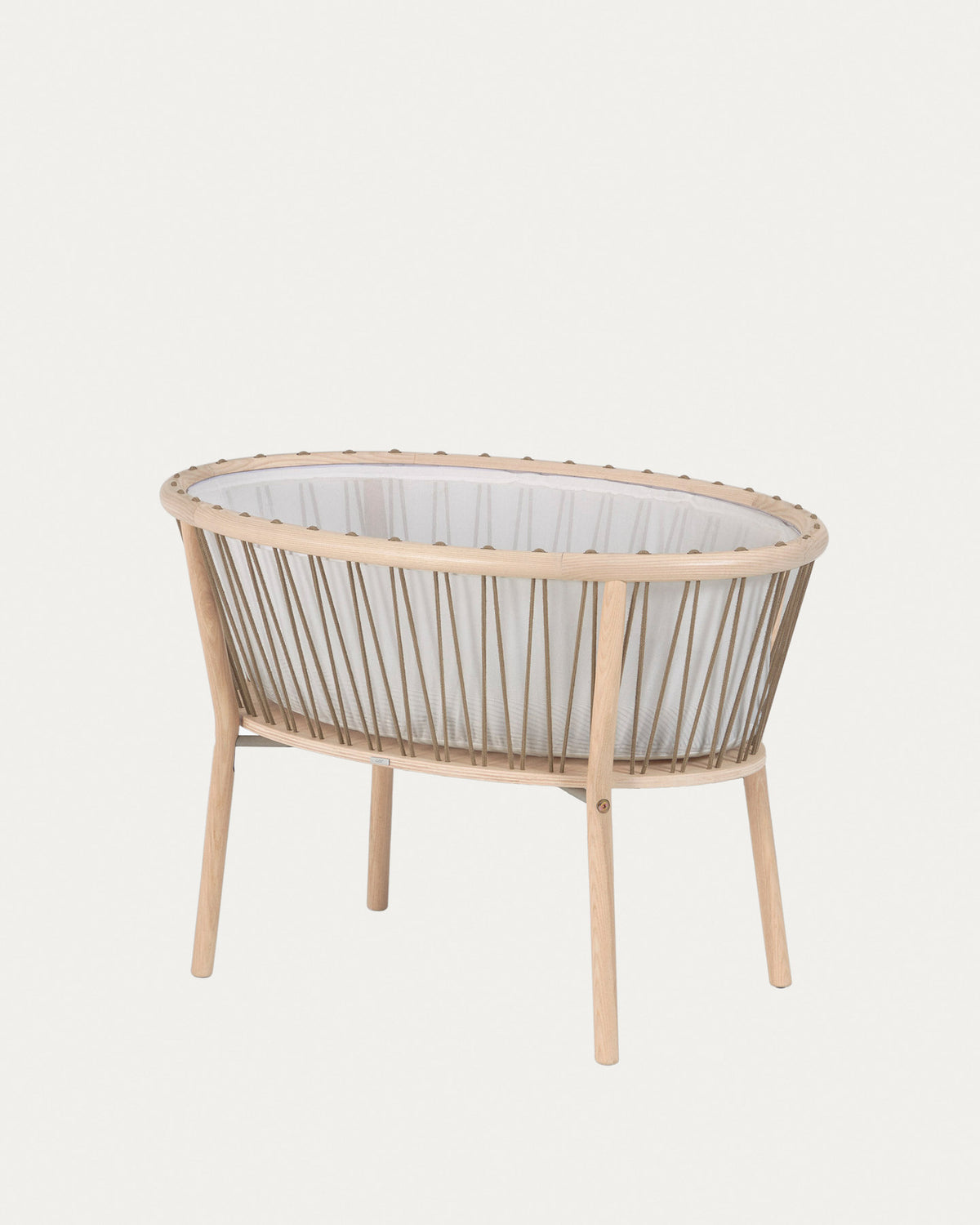 Leonela Stubenwagen Eschenholz 97 x 62 cm in Natur präsentiert im Onlineshop von KAQTU Design AG. Bett ist von Kave Home