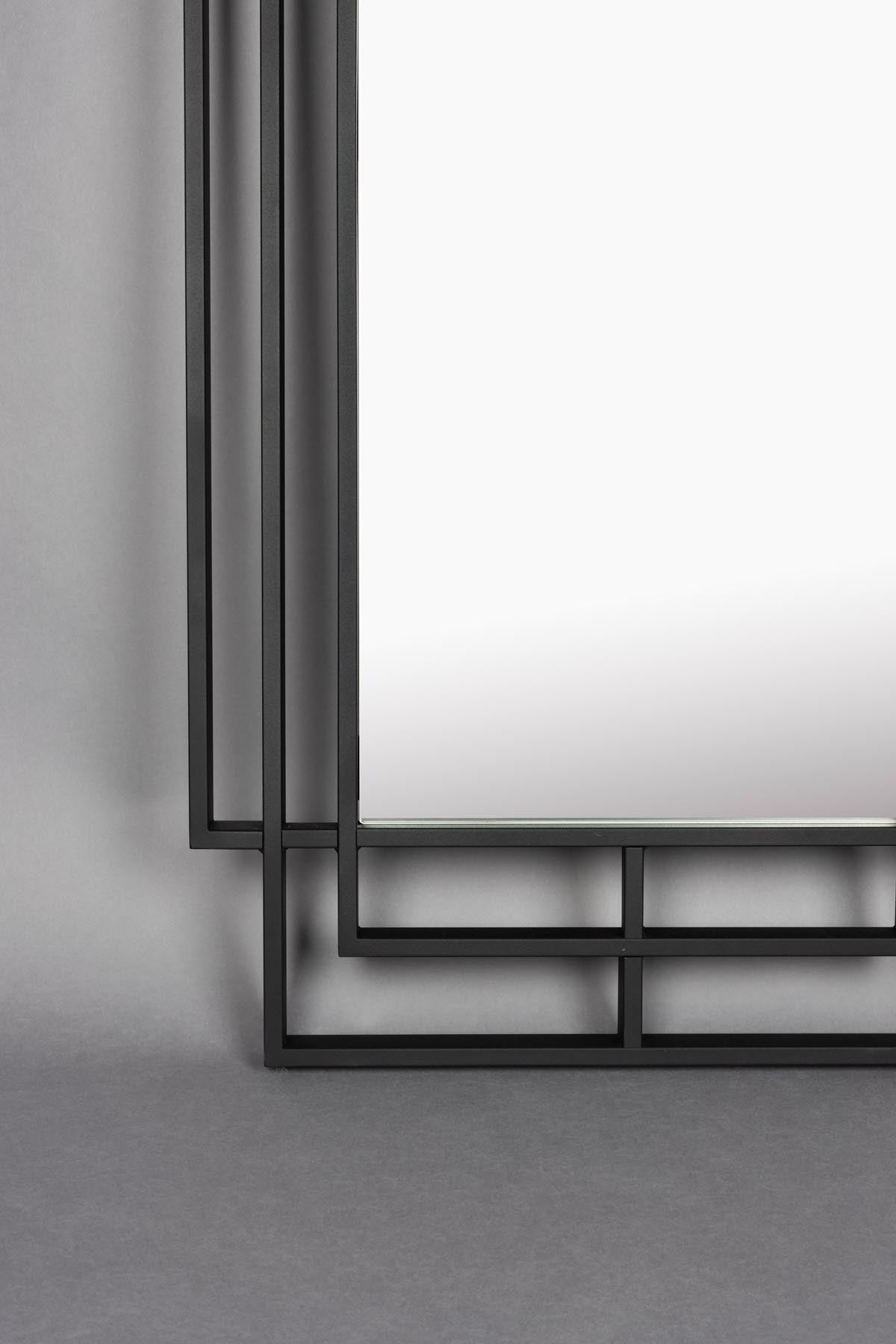 Ramsey Spiegel in Schwarz präsentiert im Onlineshop von KAQTU Design AG. Wandspiegel ist von Dutchbone