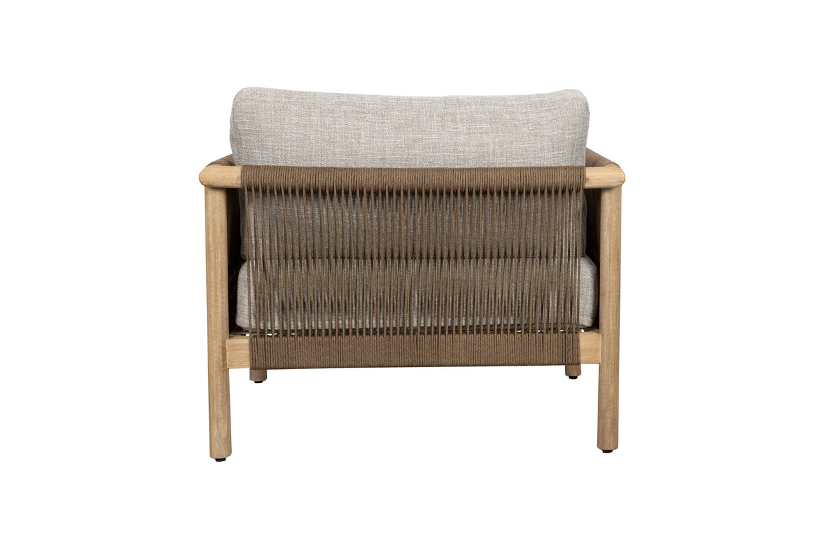 Beiger Outdoor-Sessel Oasis mit Armlehnen, Akazienholzrahmen, Kissen und gespanntem Seil