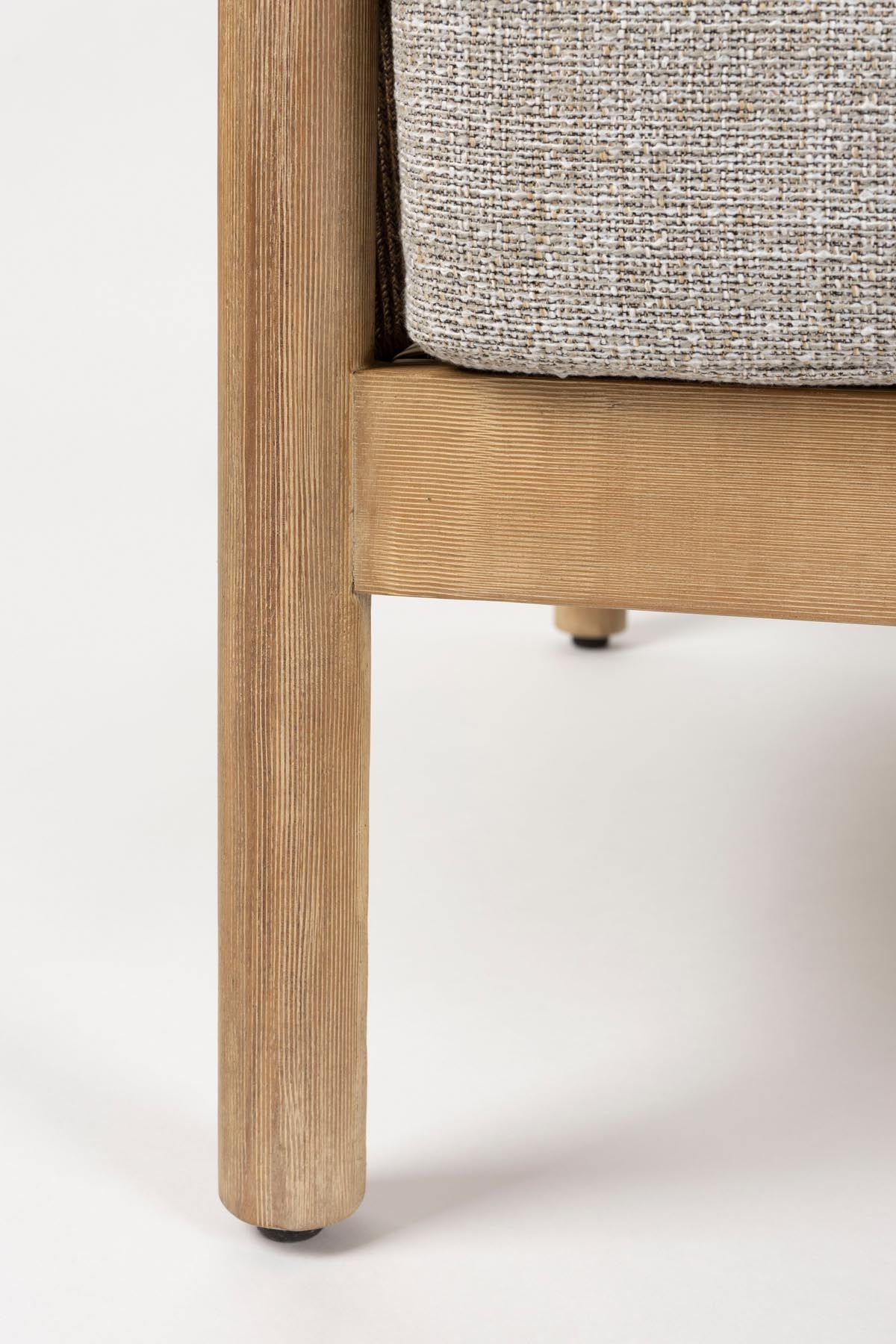 Outdoor Lounge Chair Oasis in Beige präsentiert im Onlineshop von KAQTU Design AG. Outdoor-Sessel ist von Dutchbone