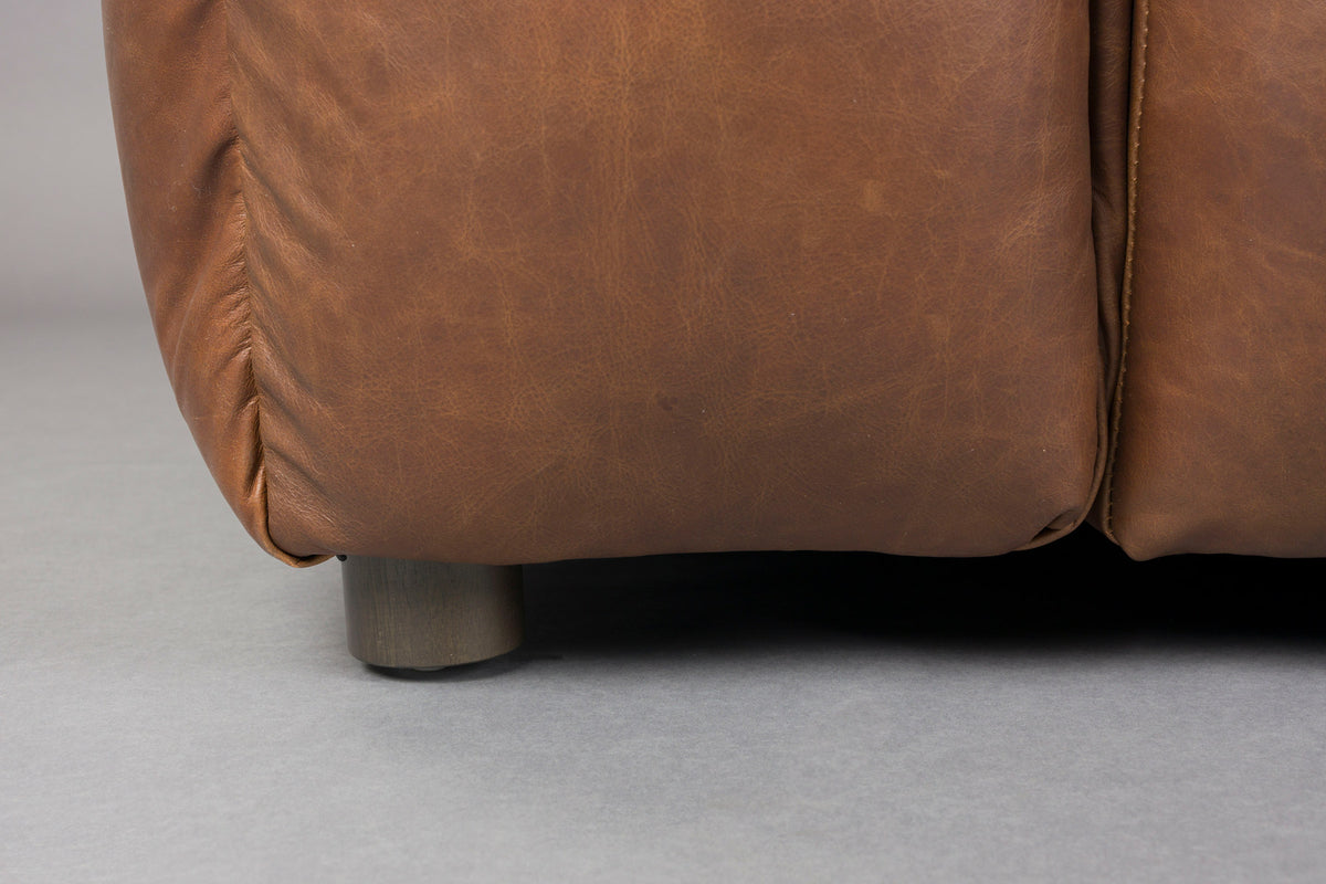 Sofa Hackman 4.5-Sitzer in Chocolate präsentiert im Onlineshop von KAQTU Design AG. 4er Sofa ist von Dutchbone