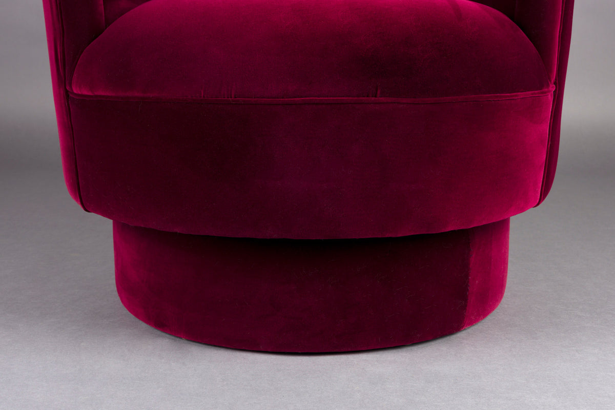 Sessel Dorothy in Rot präsentiert im Onlineshop von KAQTU Design AG. Drehsessel ist von Dutchbone
