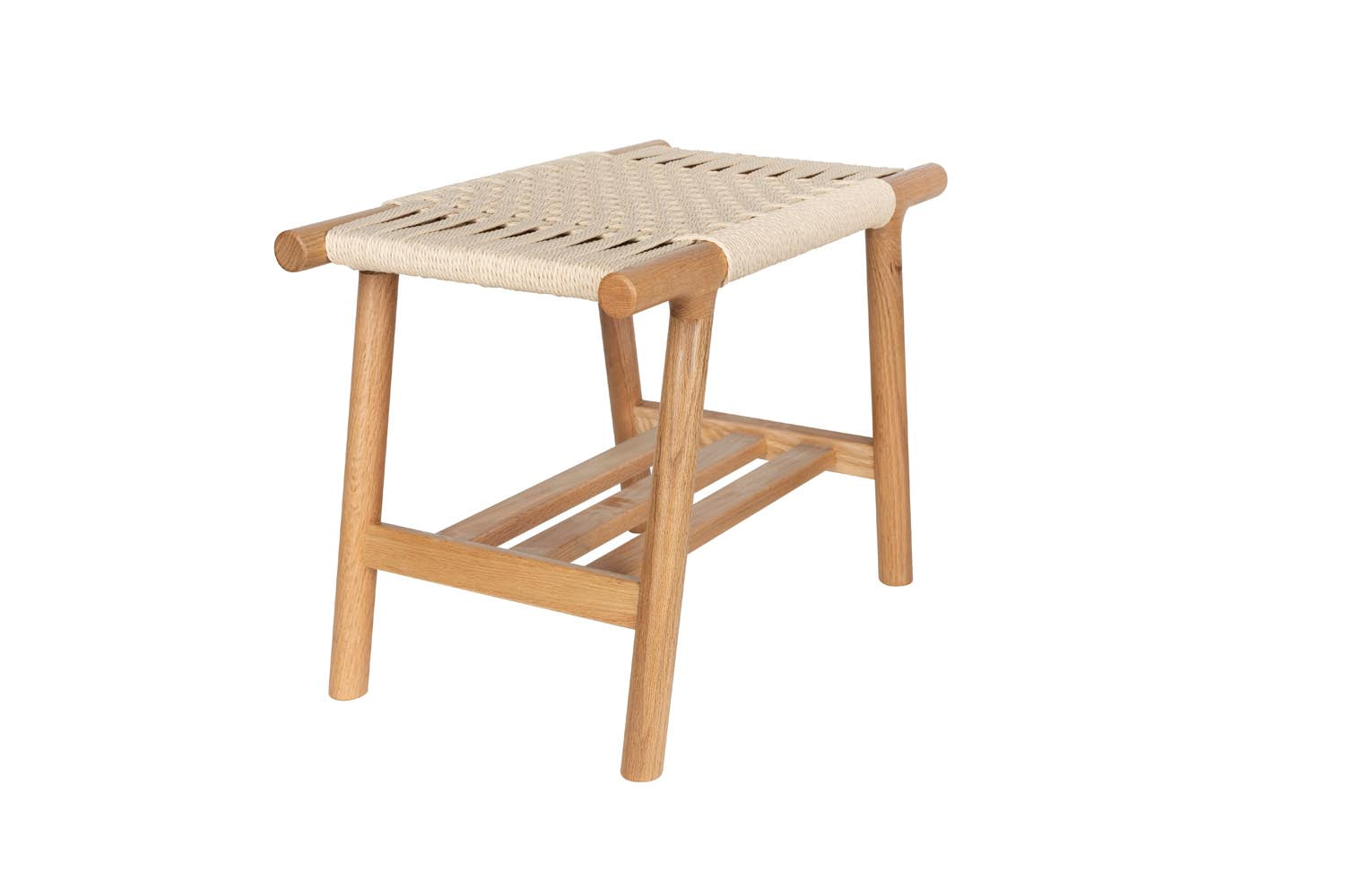 Entdecken Sie den Hocker Kintaro von Dutchbone – ein stilvolles, vielseitiges Möbelstück für jeden Raum. Ideal als Sitzgelegenheit oder Beistelltisch.