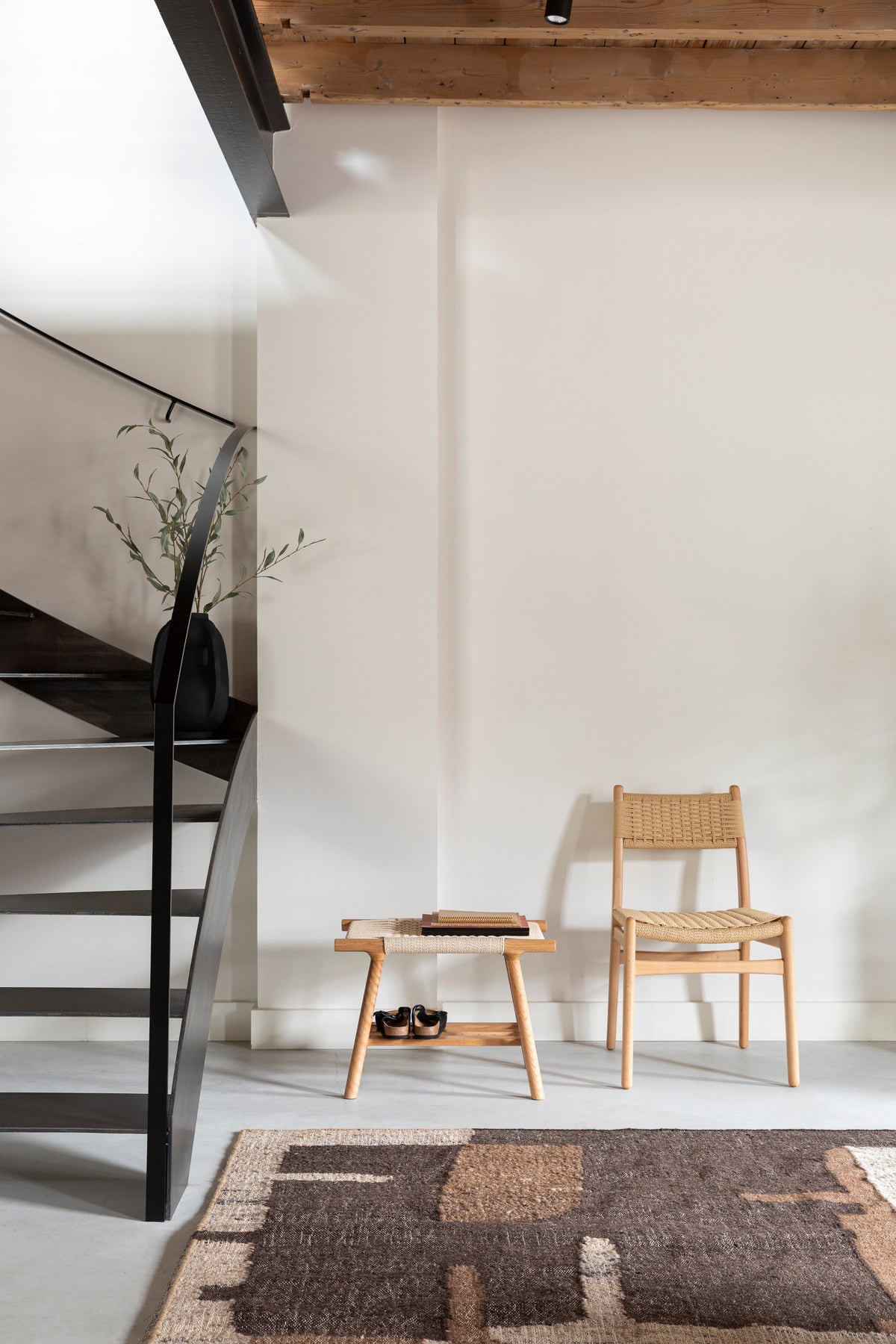 Hocker Kintaro in Natural präsentiert im Onlineshop von KAQTU Design AG. Hocker ist von Dutchbone