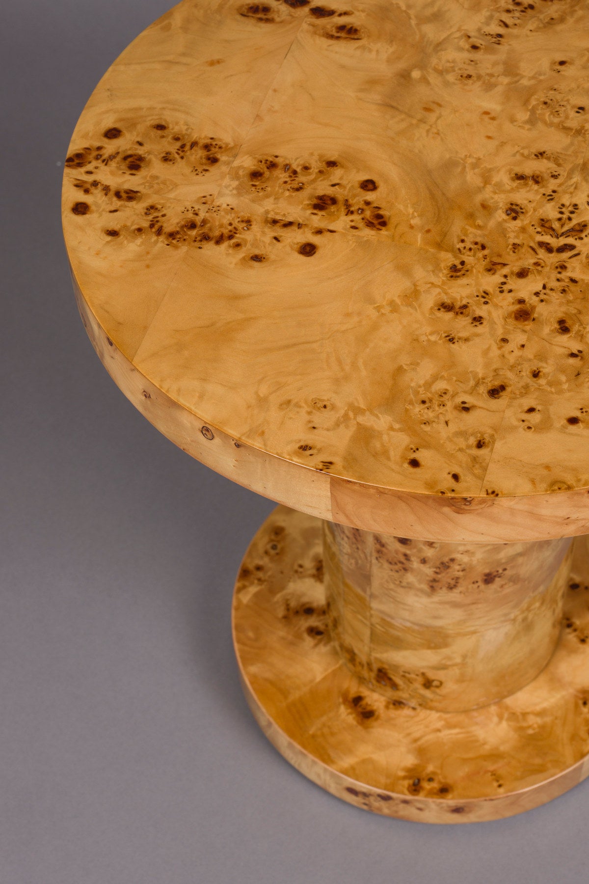 Beistelltisch Quinn in Natural präsentiert im Onlineshop von KAQTU Design AG. Beistelltisch ist von Dutchbone