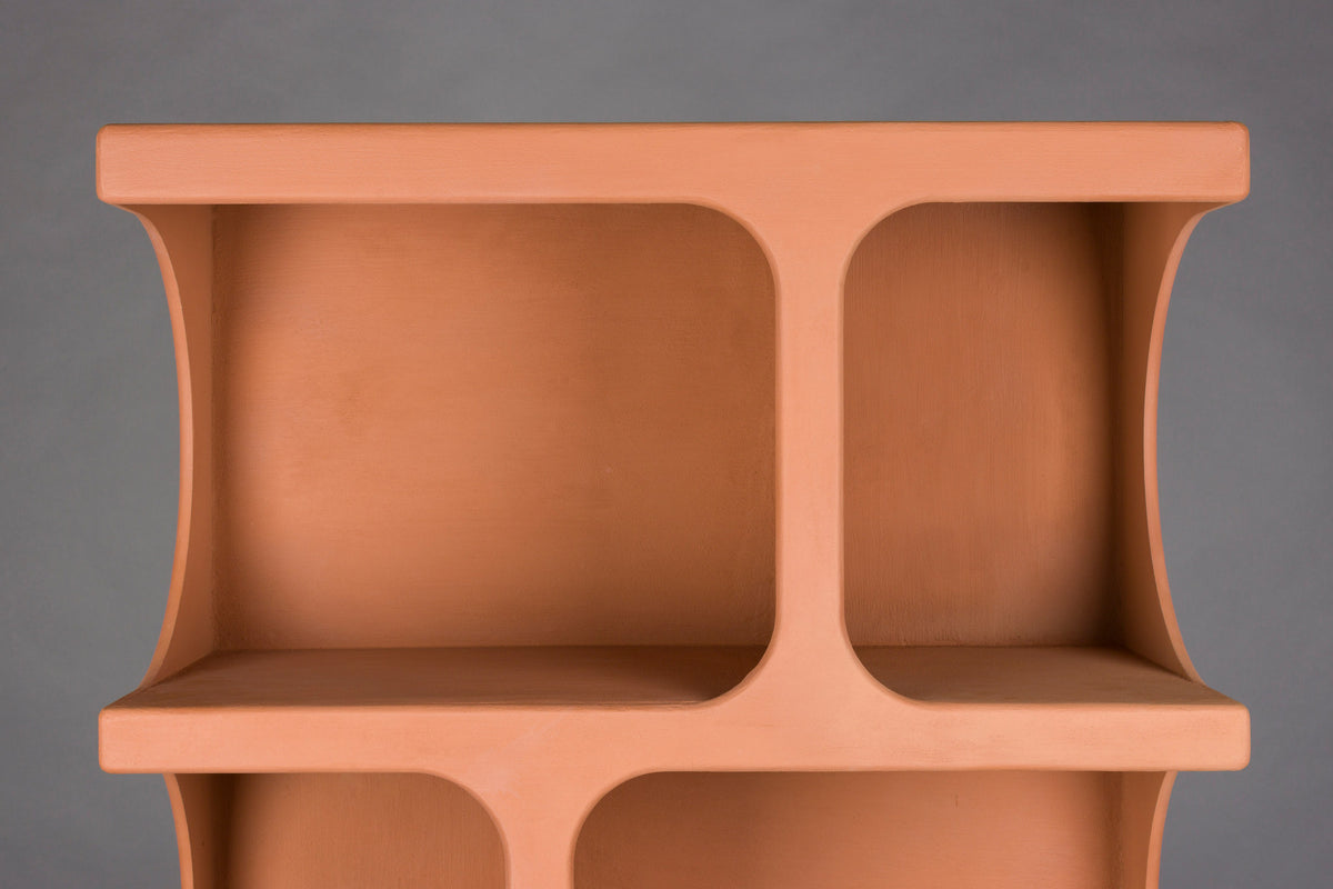 Bücherregal Dundee in Terracotta aus mattem Holz mit ungleichmässigen Fächern