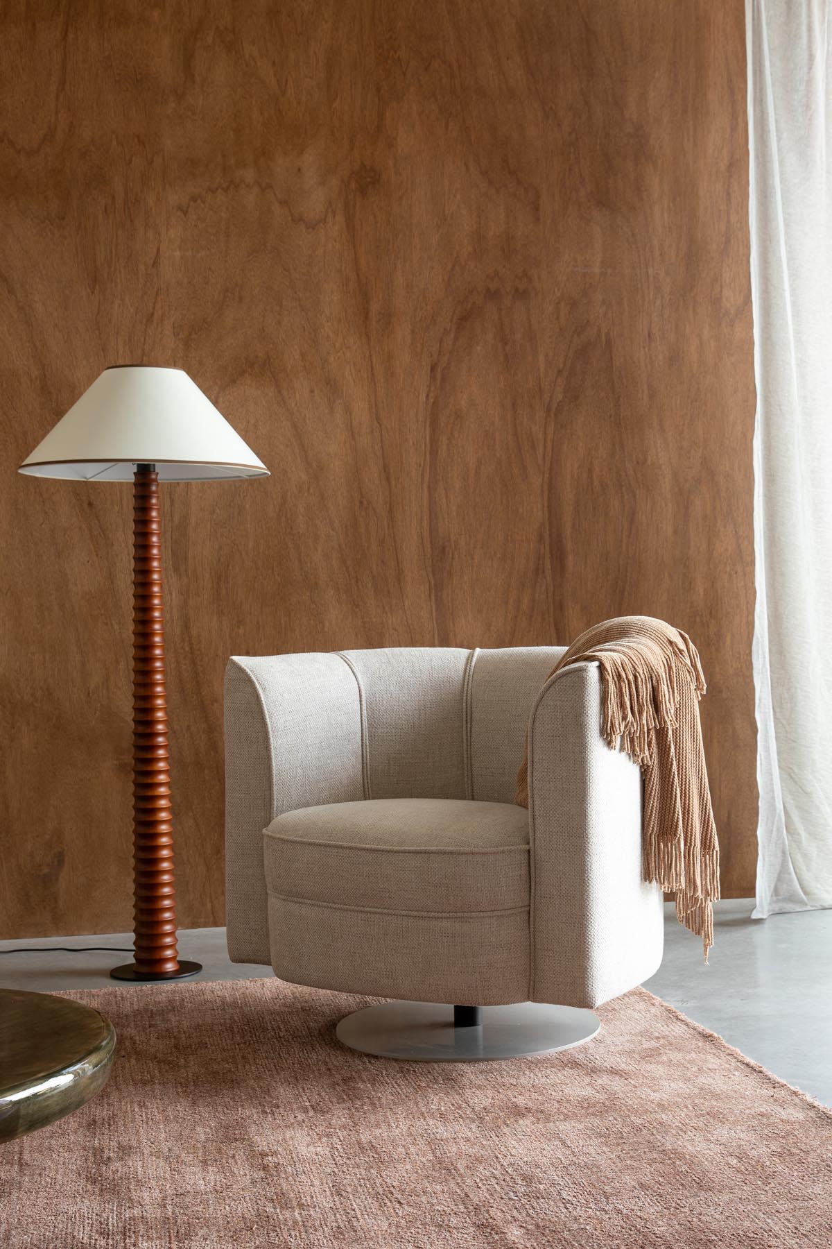 Sessel Flower in Beige präsentiert im Onlineshop von KAQTU Design AG. Sessel ist von Dutchbone