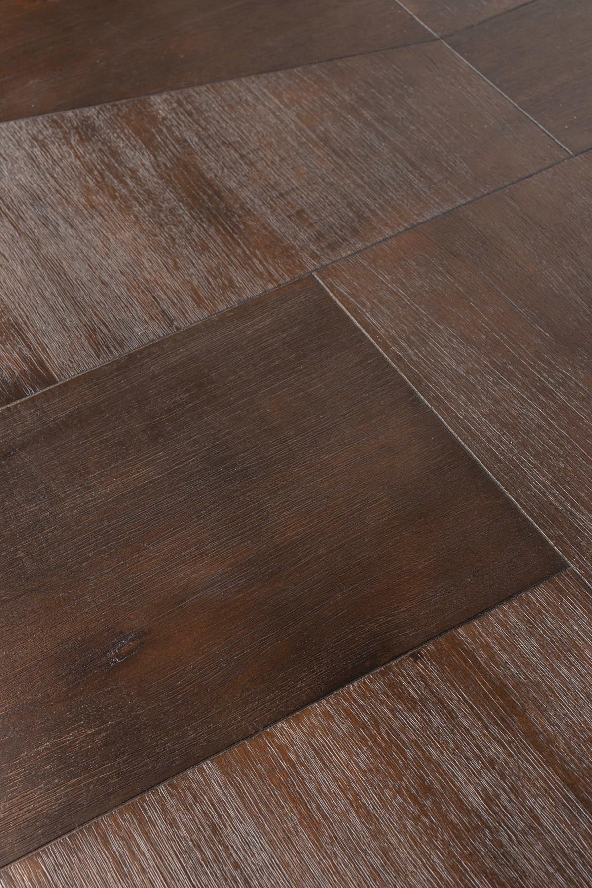 Esstisch Bruneau in Braun präsentiert im Onlineshop von KAQTU Design AG. Esstisch ist von Dutchbone