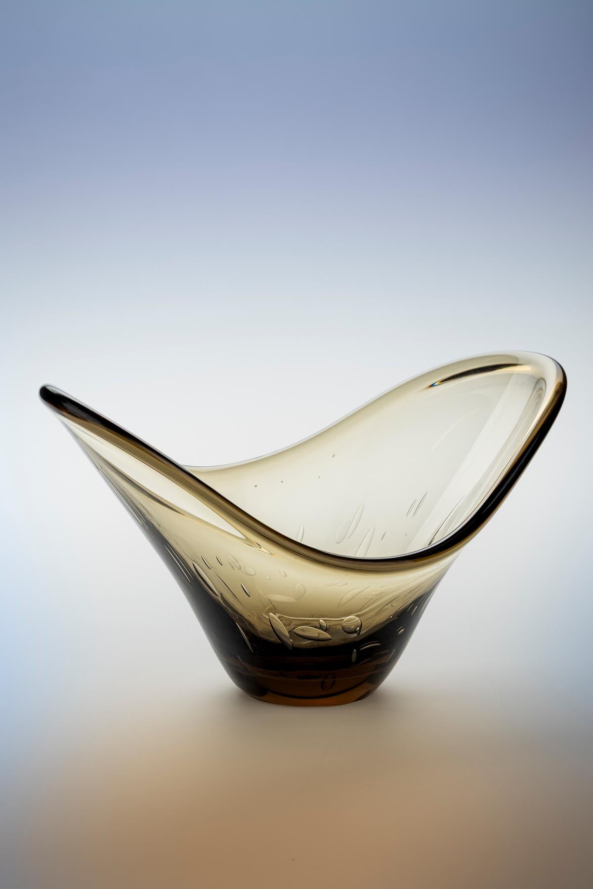 Tray Dale in präsentiert im Onlineshop von KAQTU Design AG. Schale ist von Dutchbone