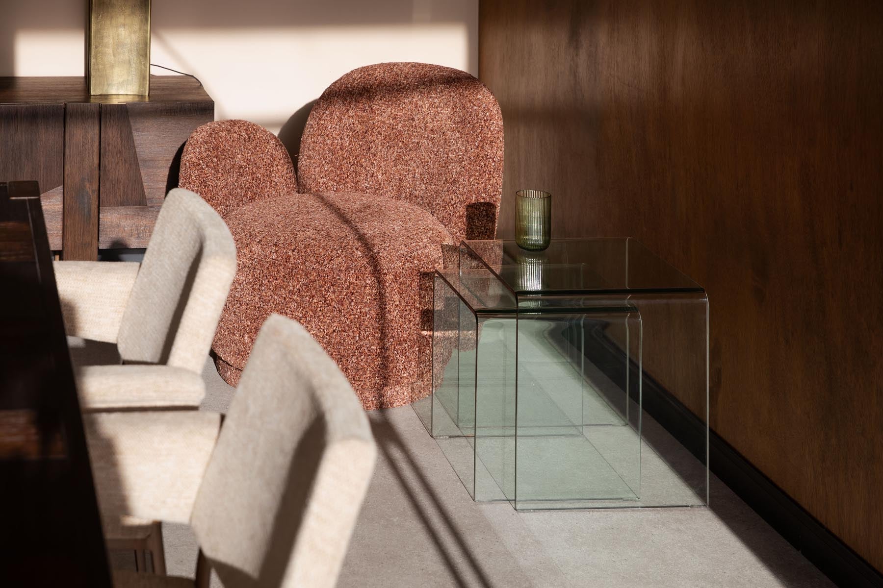 Beistelltisch Vetro Set of 2 in Transparent präsentiert im Onlineshop von KAQTU Design AG. Beistelltisch ist von Dutchbone