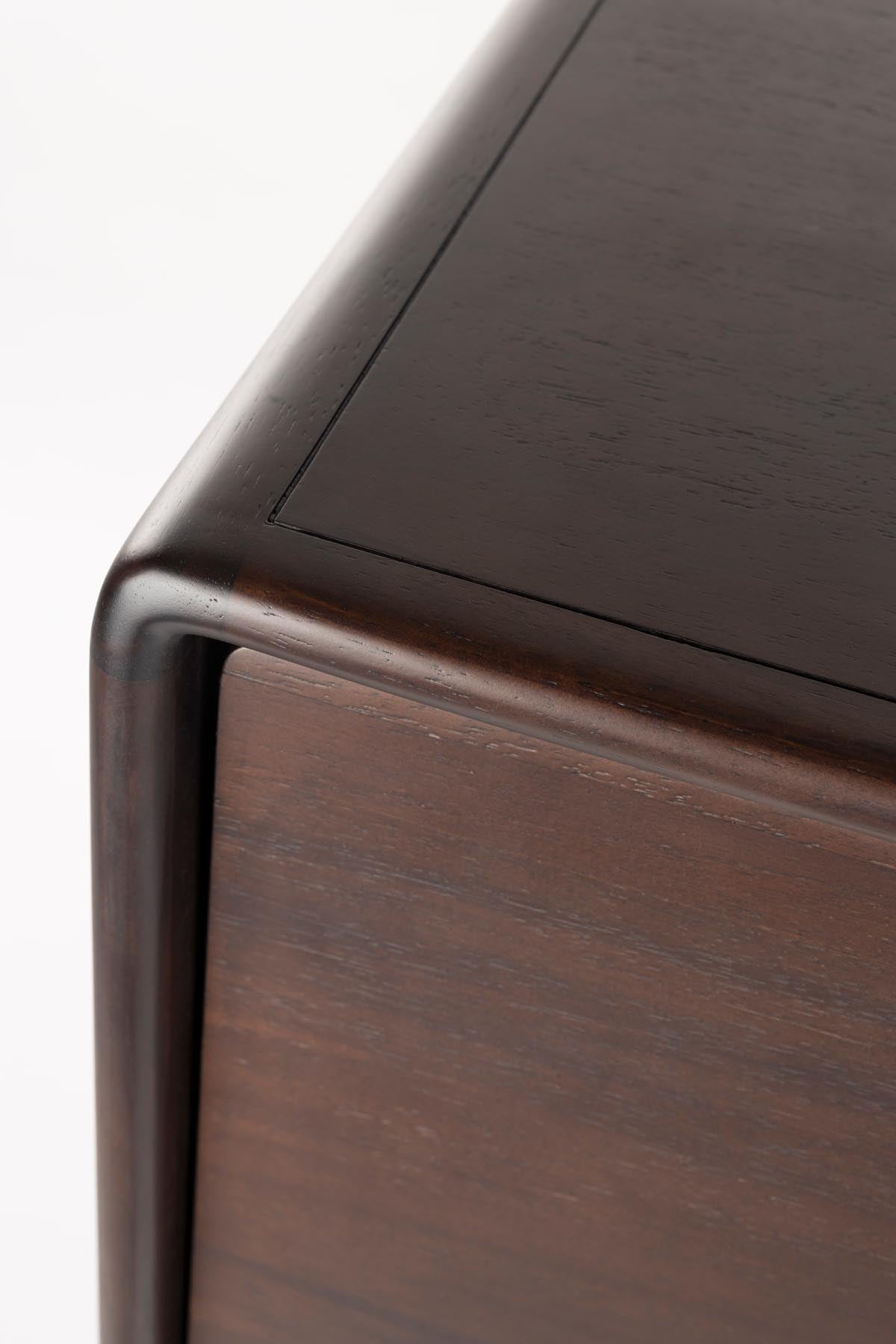 Kabinet Elroy in Braun präsentiert im Onlineshop von KAQTU Design AG. Cabinet ist von Dutchbone