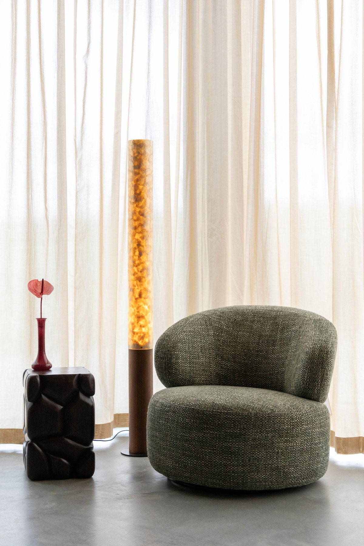Sessel Walter in Braun präsentiert im Onlineshop von KAQTU Design AG. Sessel ist von Dutchbone