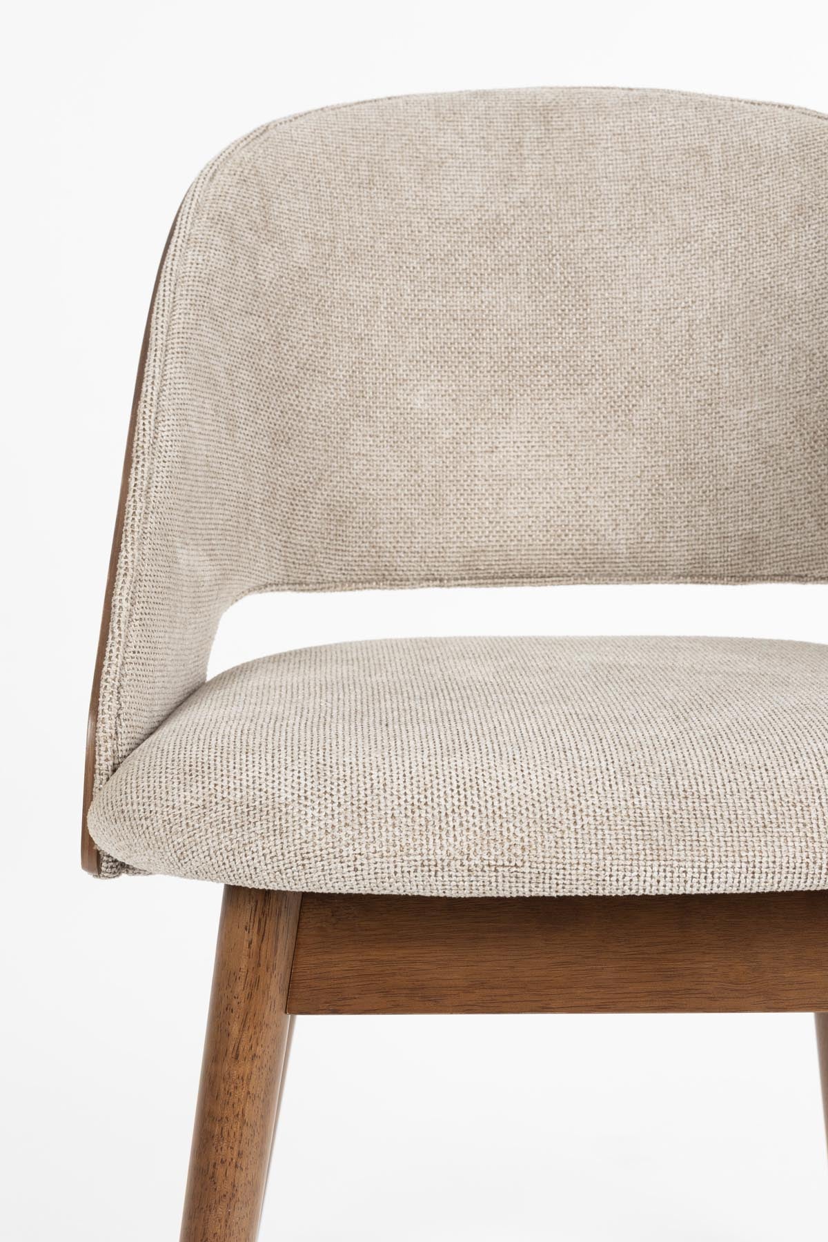 Stuhl Velore in Beige präsentiert im Onlineshop von KAQTU Design AG. Stuhl ist von Dutchbone