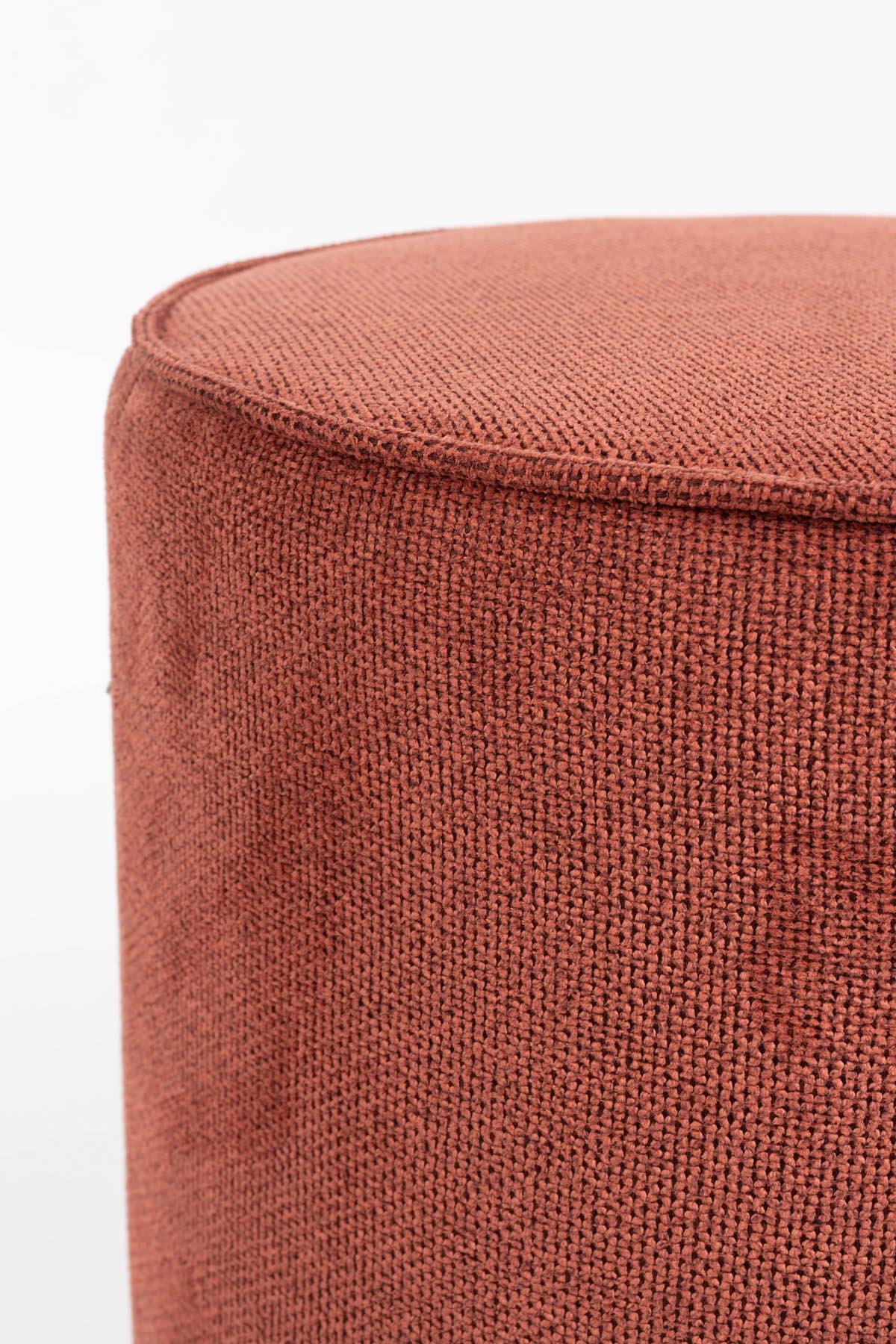 Stuhl Bellevue in Rot präsentiert im Onlineshop von KAQTU Design AG. Hocker ist von Dutchbone