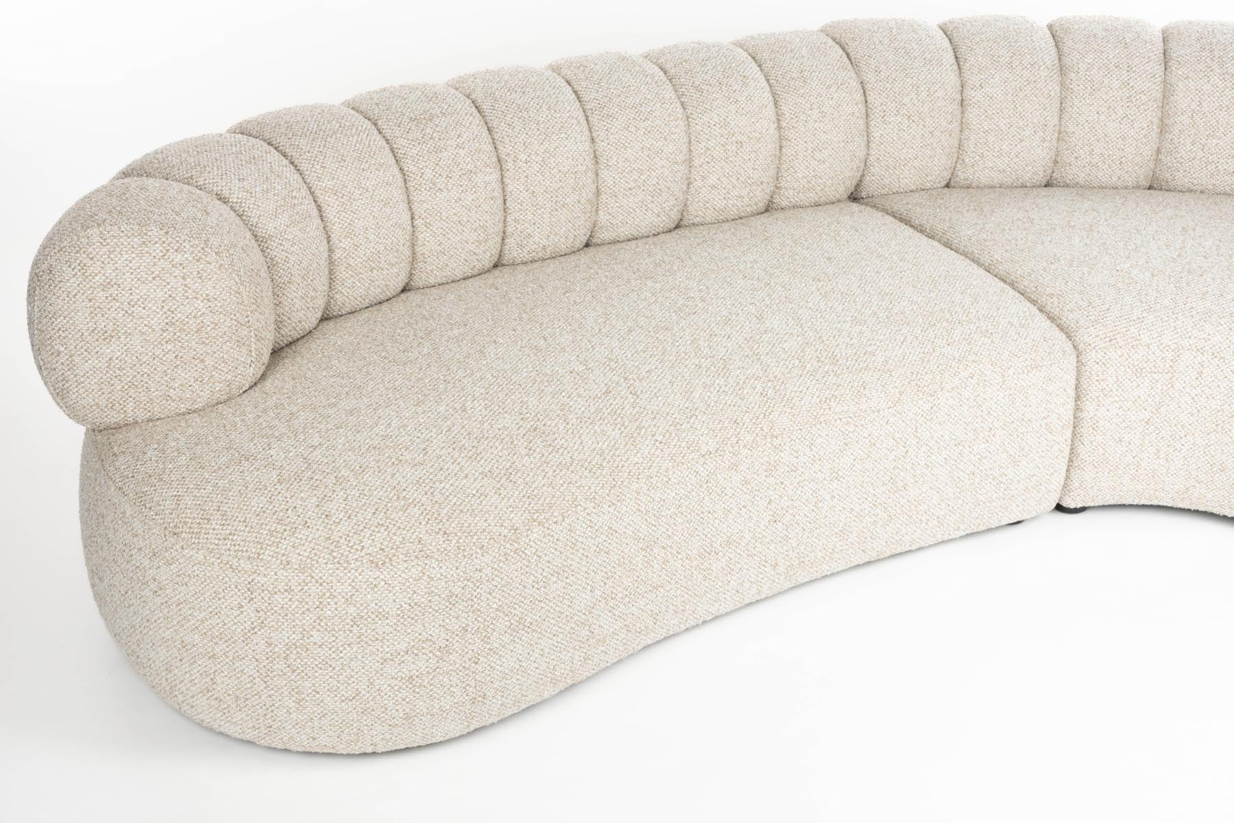 Sofa Duvane 7-Sitzer in Beige präsentiert im Onlineshop von KAQTU Design AG. Ecksofa ist von Dutchbone