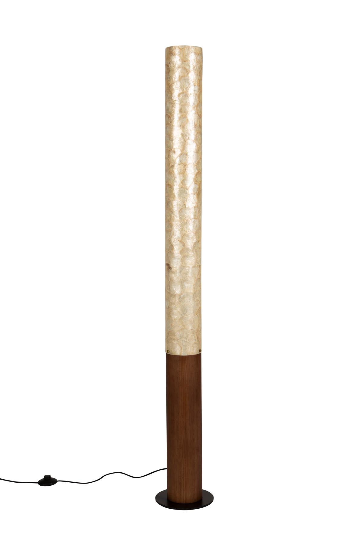 Stehlampe Beam in Beige präsentiert im Onlineshop von KAQTU Design AG. Stehleuchte ist von Dutchbone