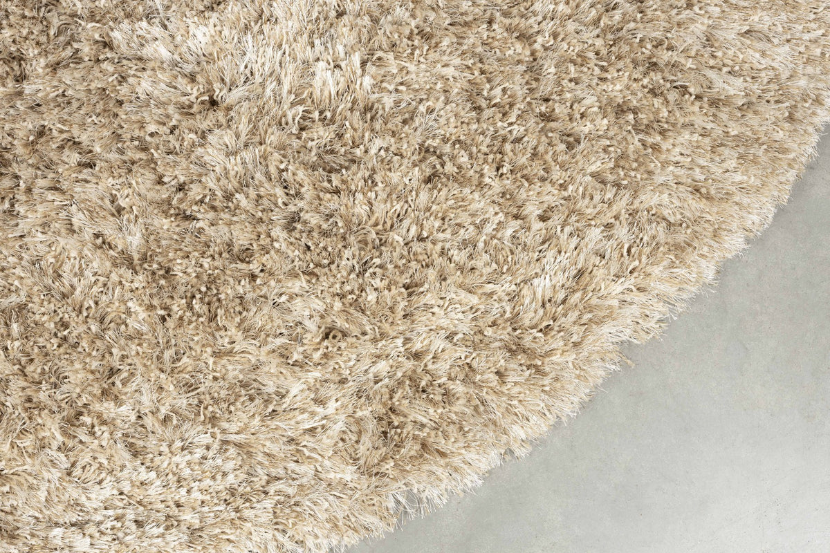 Weisser hochfloriger Teppich Carpet Hairy '200 von Dutchbone aus Wolle und Jute, quadratische Form, Grösse 200x200cm.