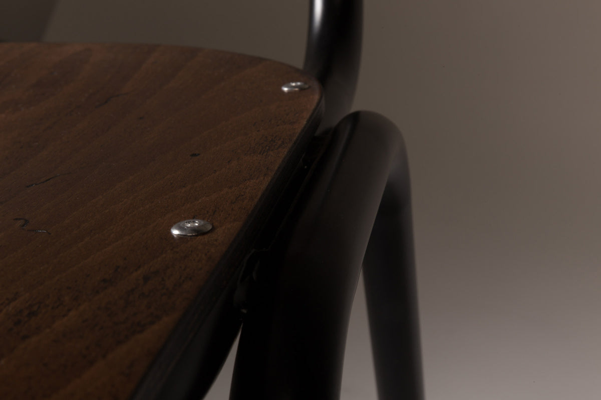 Stuhl Scuola in Braun präsentiert im Onlineshop von KAQTU Design AG. Stuhl ist von Dutchbone