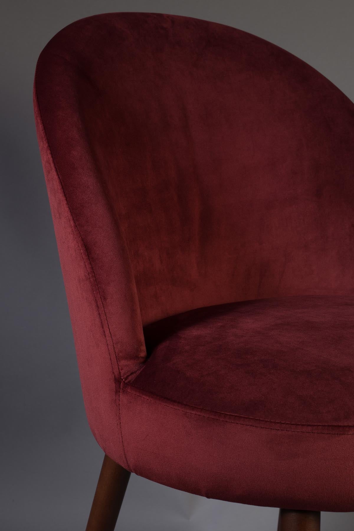 Stuhl Barbara in Rot präsentiert im Onlineshop von KAQTU Design AG. Stuhl ist von Dutchbone
