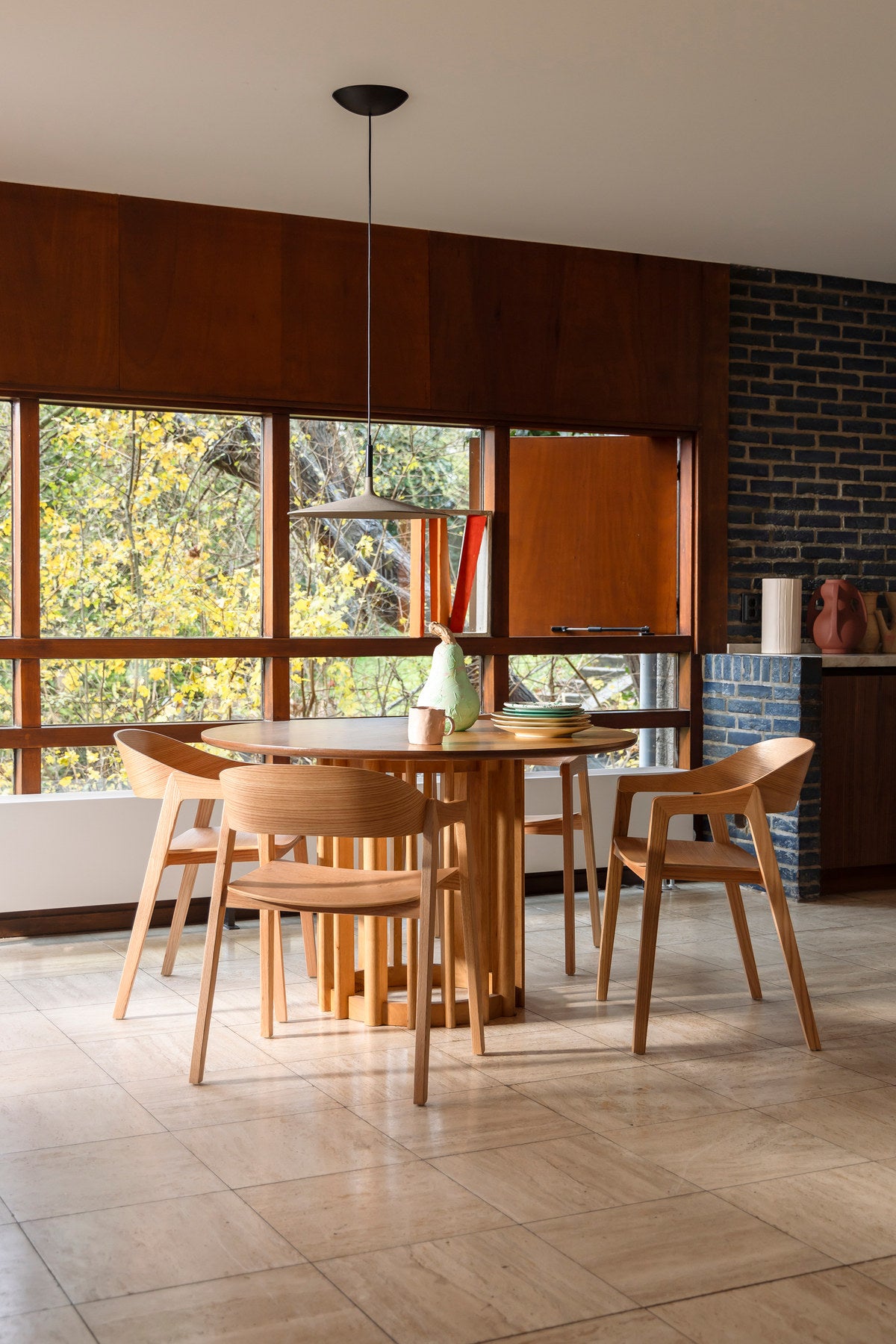 Stuhl Westlake in Natural präsentiert im Onlineshop von KAQTU Design AG. Stuhl mit Armlehne ist von Dutchbone
