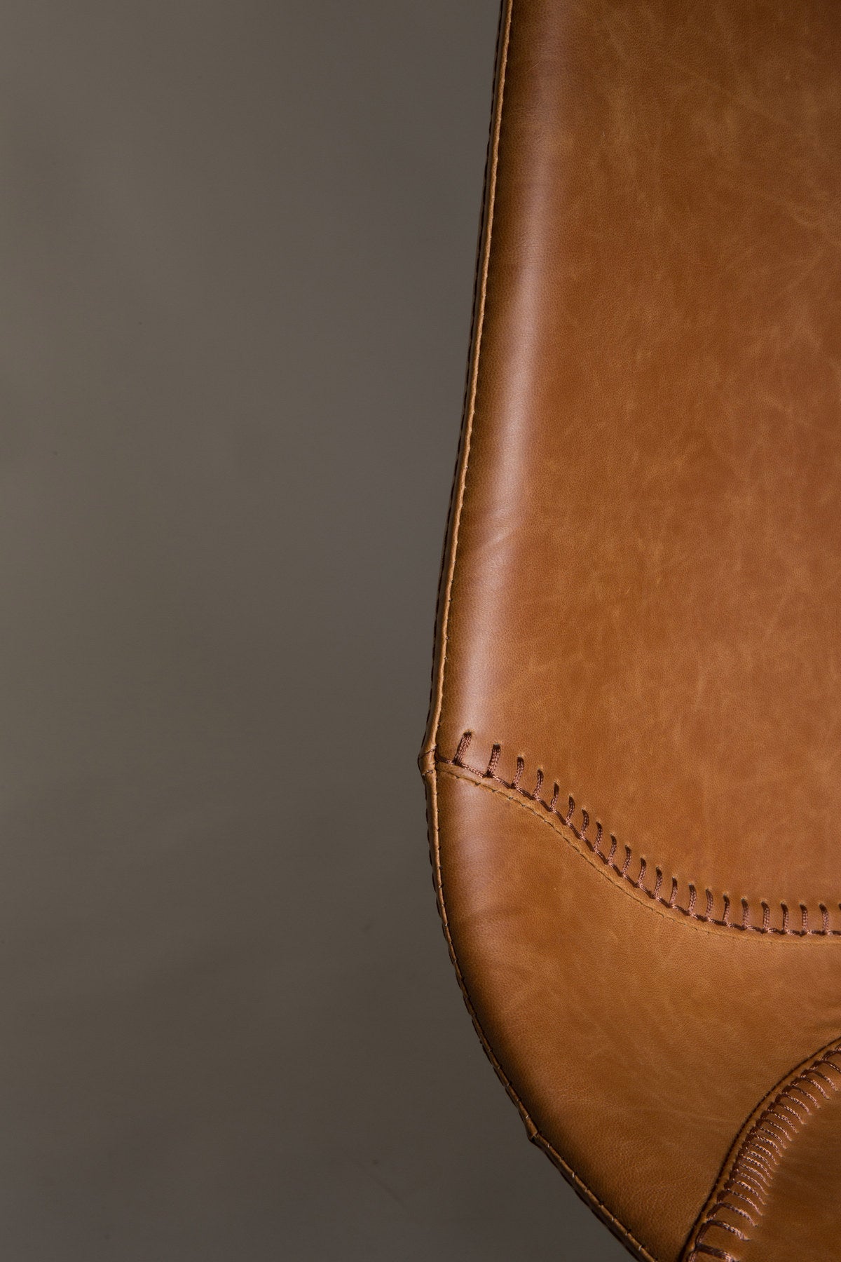 Barstuhl Franky in Braun / Kunstleder präsentiert im Onlineshop von KAQTU Design AG. Barstuhl ist von Dutchbone