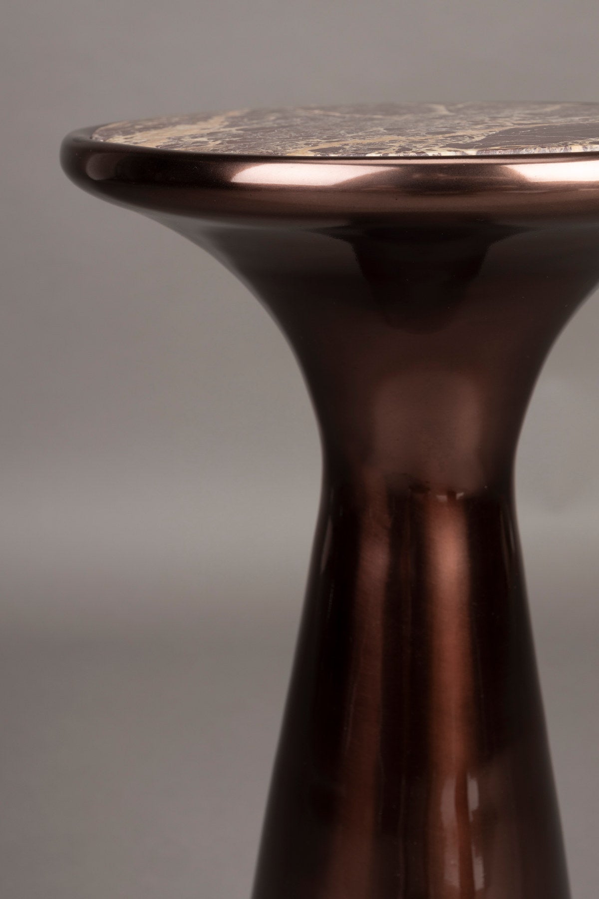 Beistelltisch Mount S in Schwarzbraun präsentiert im Onlineshop von KAQTU Design AG. Beistelltisch ist von Dutchbone