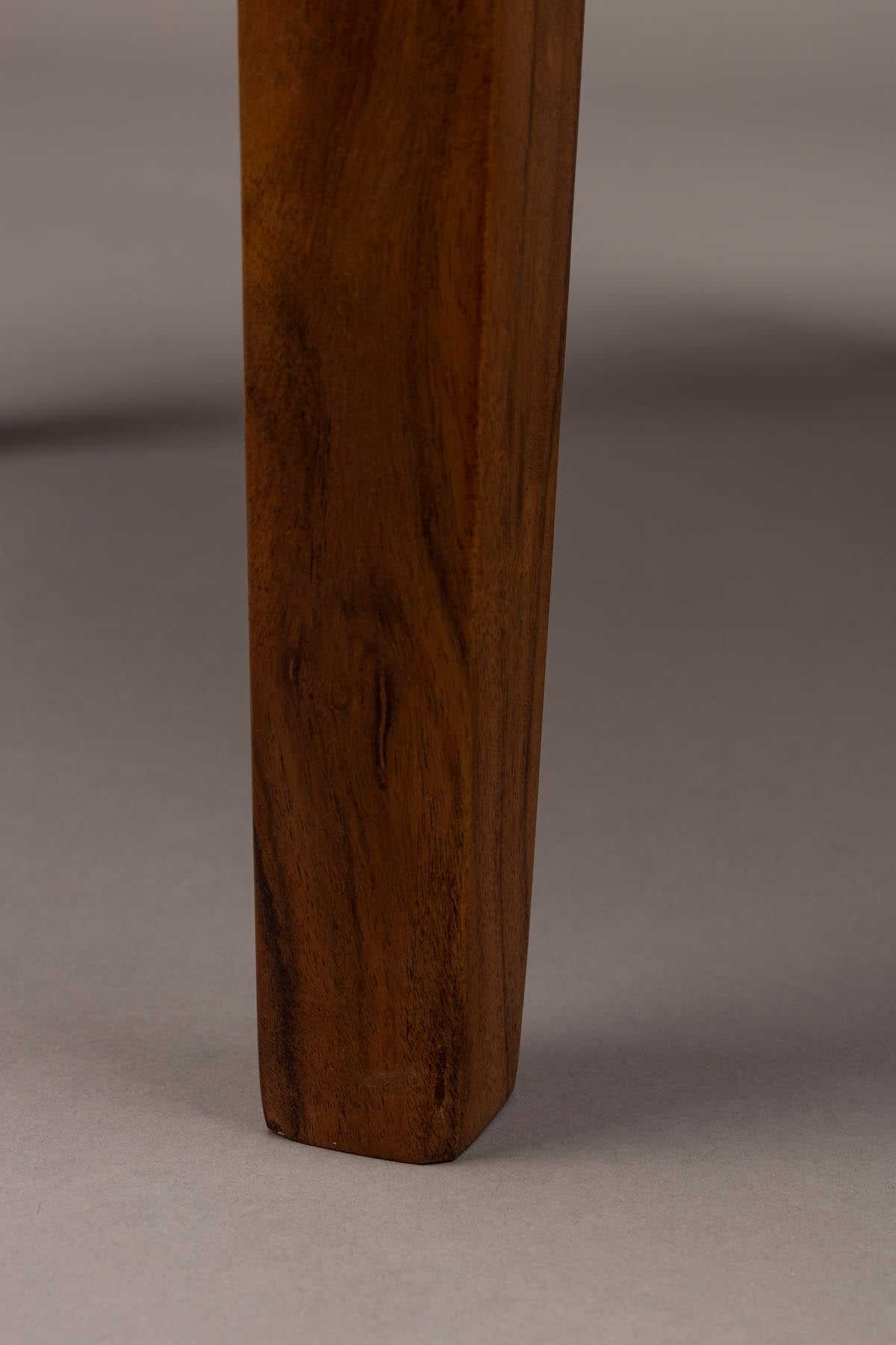 Coffee Table Shane in Braun präsentiert im Onlineshop von KAQTU Design AG. Couchtisch ist von Dutchbone