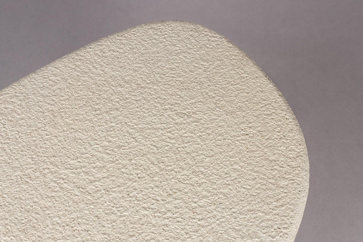 Beistelltisch Veda Low in Beige präsentiert im Onlineshop von KAQTU Design AG. Beistelltisch ist von Dutchbone