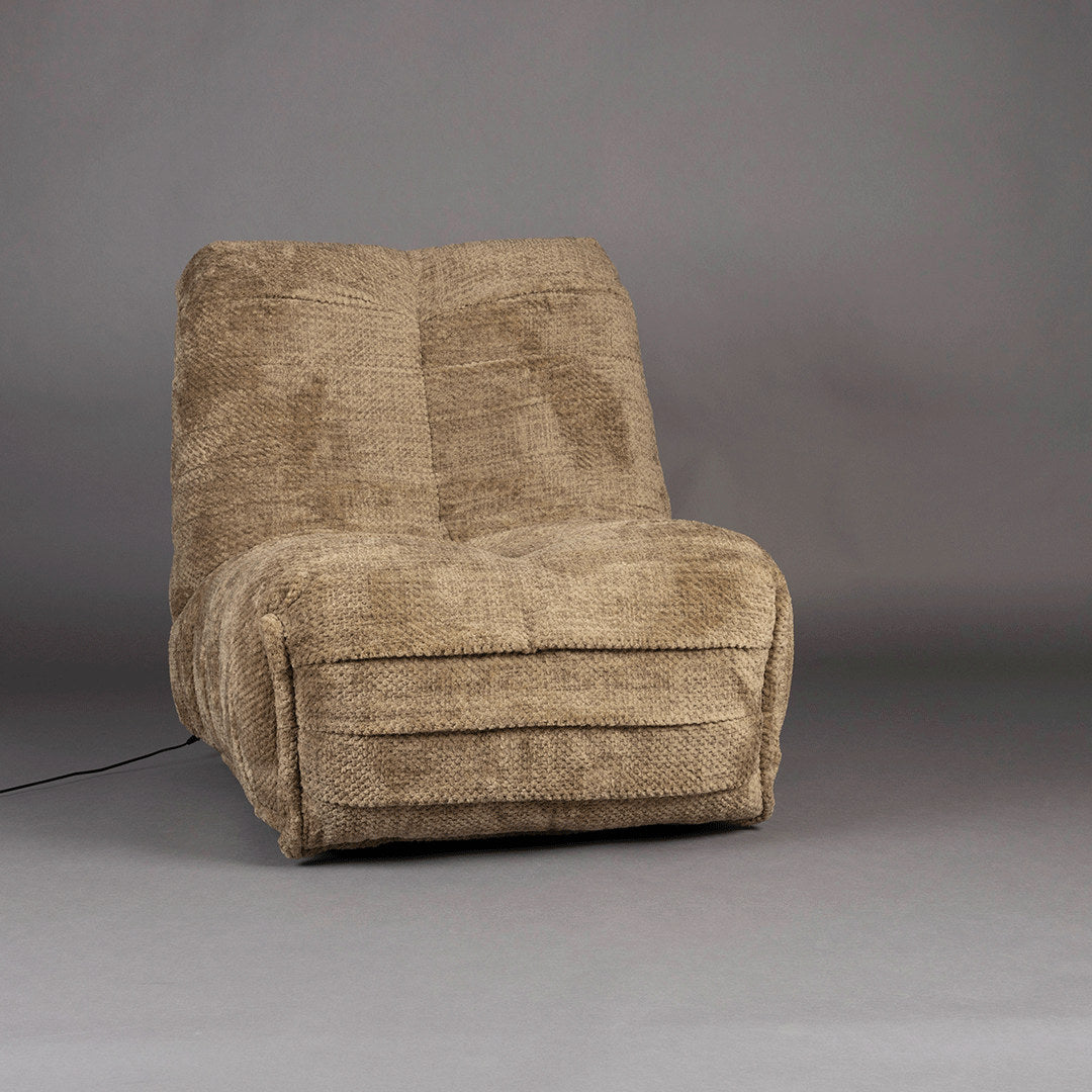Hamilton Loungesessel Recliner in Braun präsentiert im Onlineshop von KAQTU Design AG. Sessel ist von Dutchbone