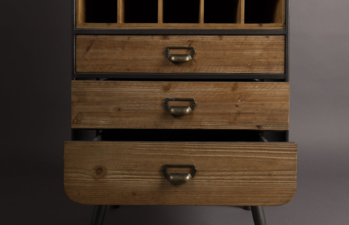 Cabinet Vino in Braun präsentiert im Onlineshop von KAQTU Design AG. Weinregal ist von Dutchbone