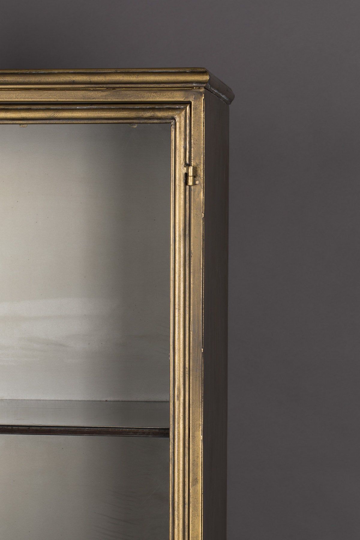 Cabinet Gertlush in Gold präsentiert im Onlineshop von KAQTU Design AG. Cabinet ist von Dutchbone