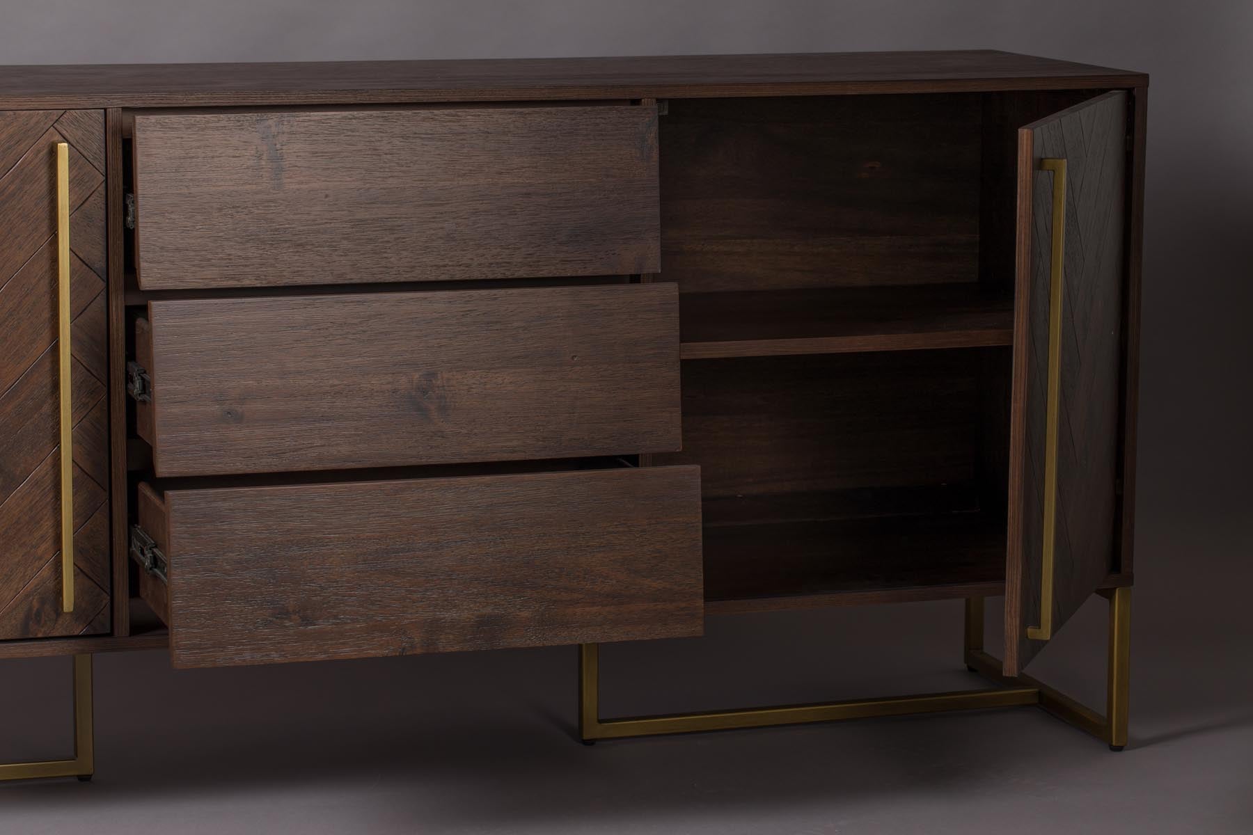 Sideboard Class High in Braun/Messing präsentiert im Onlineshop von KAQTU Design AG. Sideboard ist von Dutchbone
