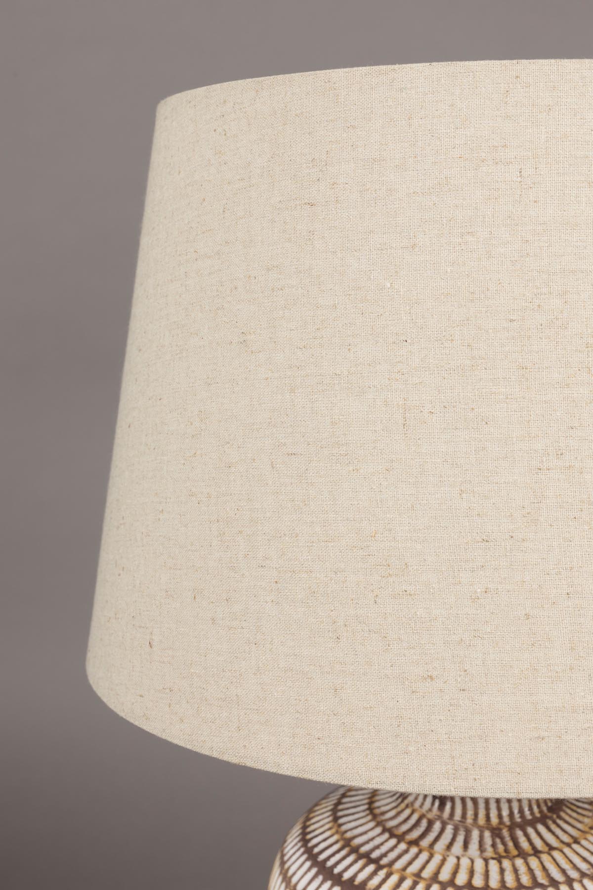 Tischleuchte Russel in Beige präsentiert im Onlineshop von KAQTU Design AG. Tischleuchte ist von Dutchbone