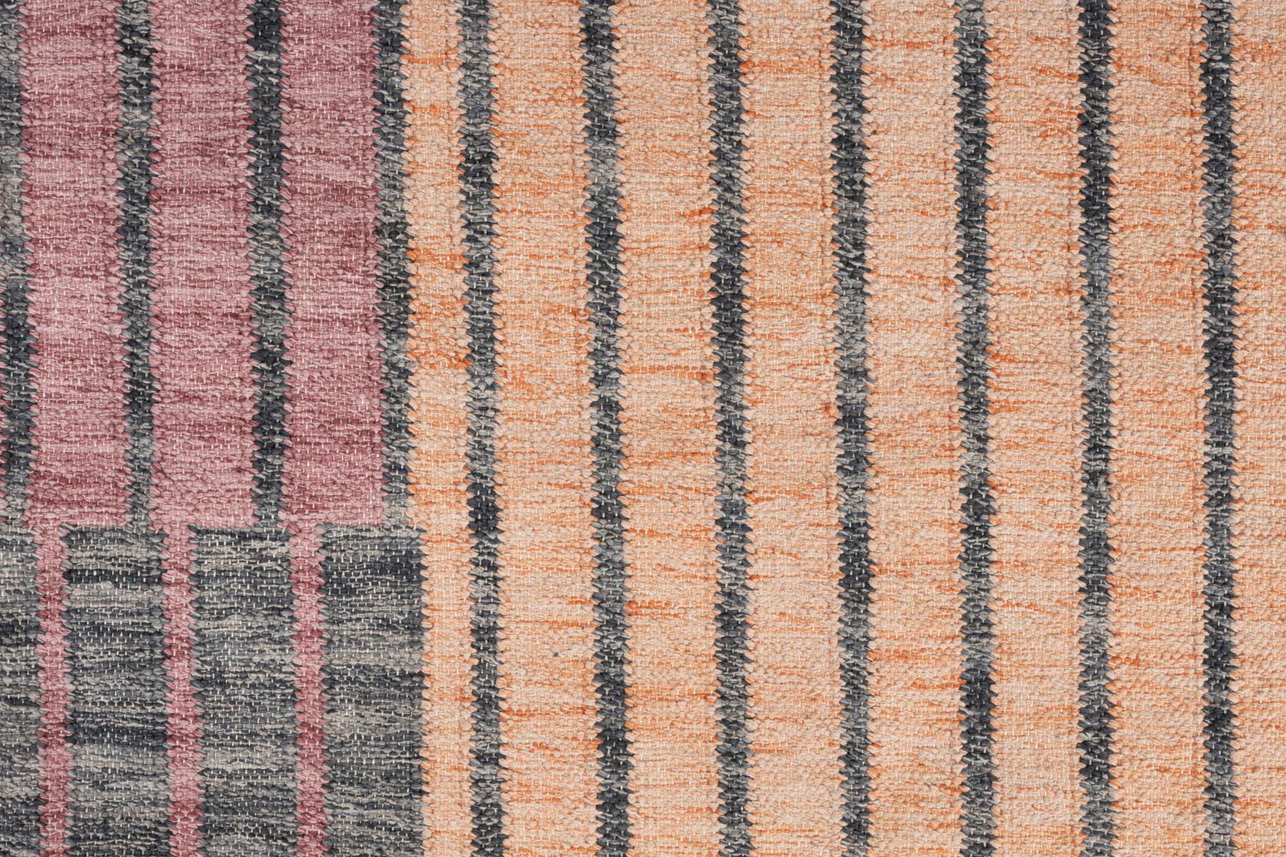 Teppich Hampton in Lilac präsentiert im Onlineshop von KAQTU Design AG. Teppich ist von Dutchbone