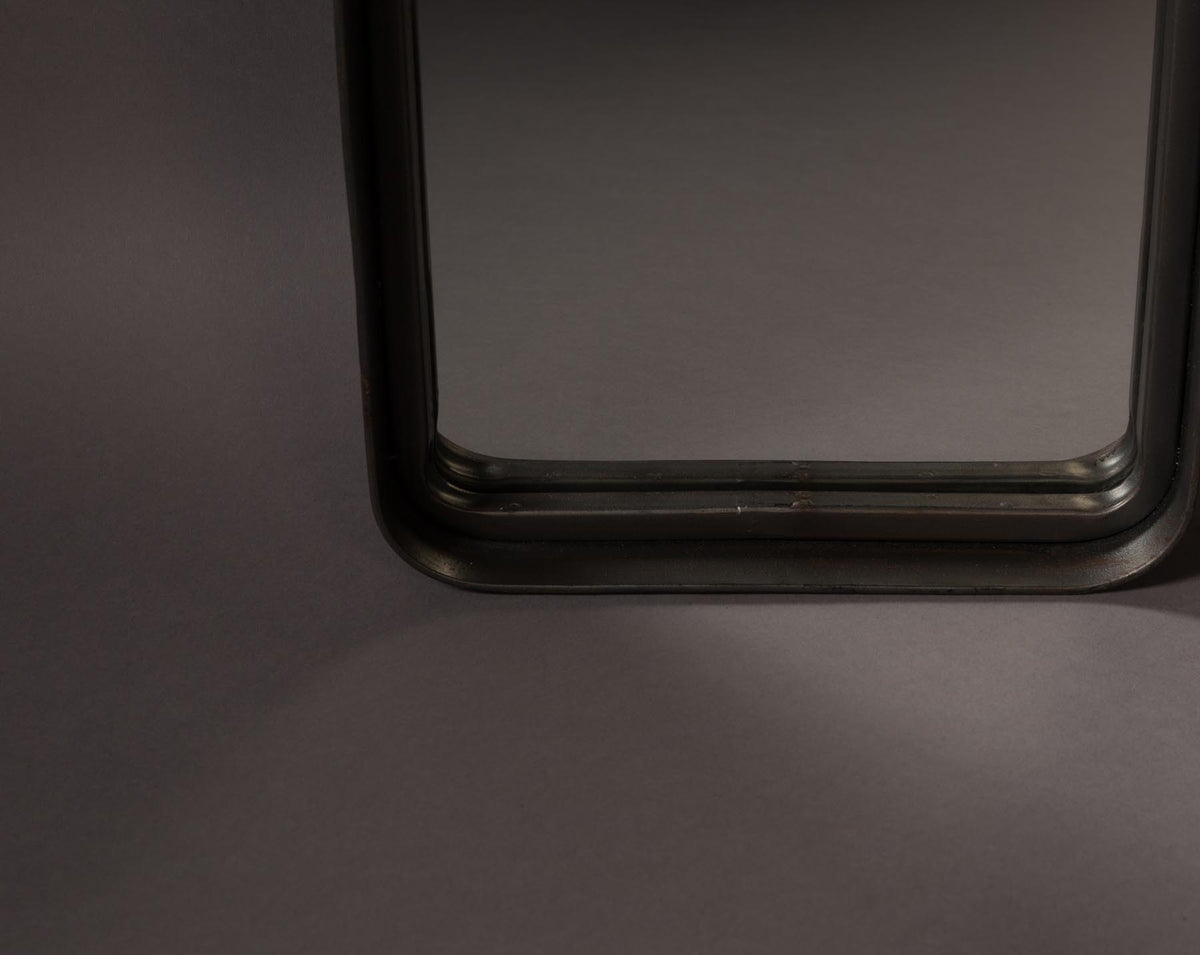 Spiegel Beam in Schwarz präsentiert im Onlineshop von KAQTU Design AG. Wandspiegel ist von Dutchbone