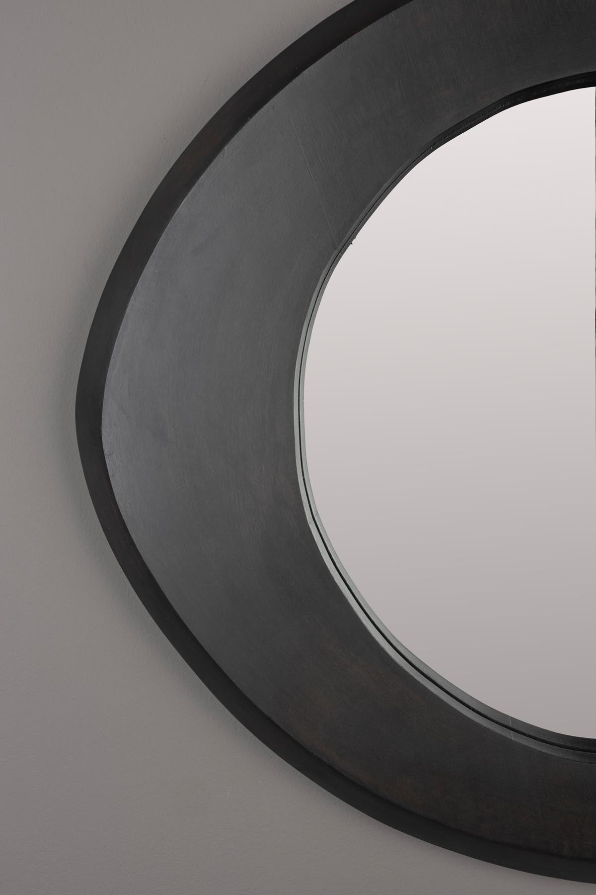 Spiegel Aren Wood in Schwarz präsentiert im Onlineshop von KAQTU Design AG. Wandspiegel ist von Dutchbone