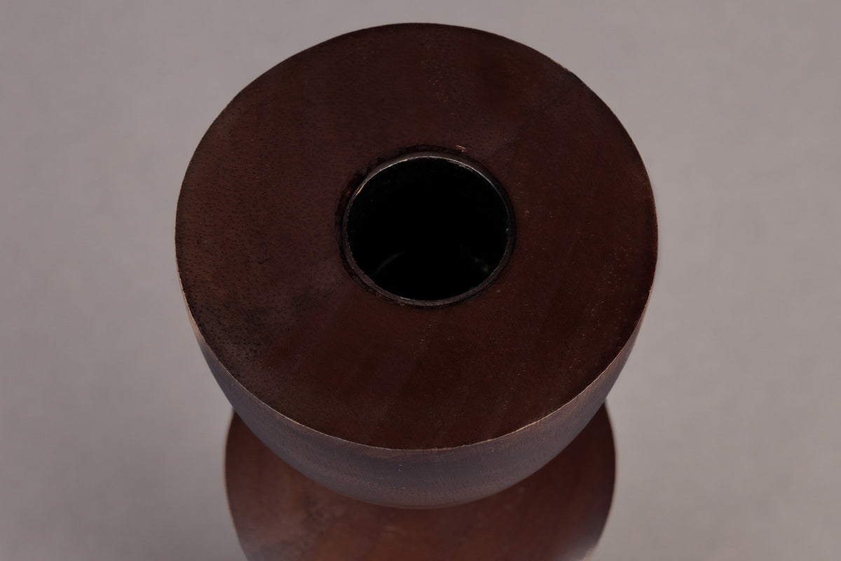 Kerzenhalter Pernilla in Braun präsentiert im Onlineshop von KAQTU Design AG. Kerzenständer ist von Dutchbone