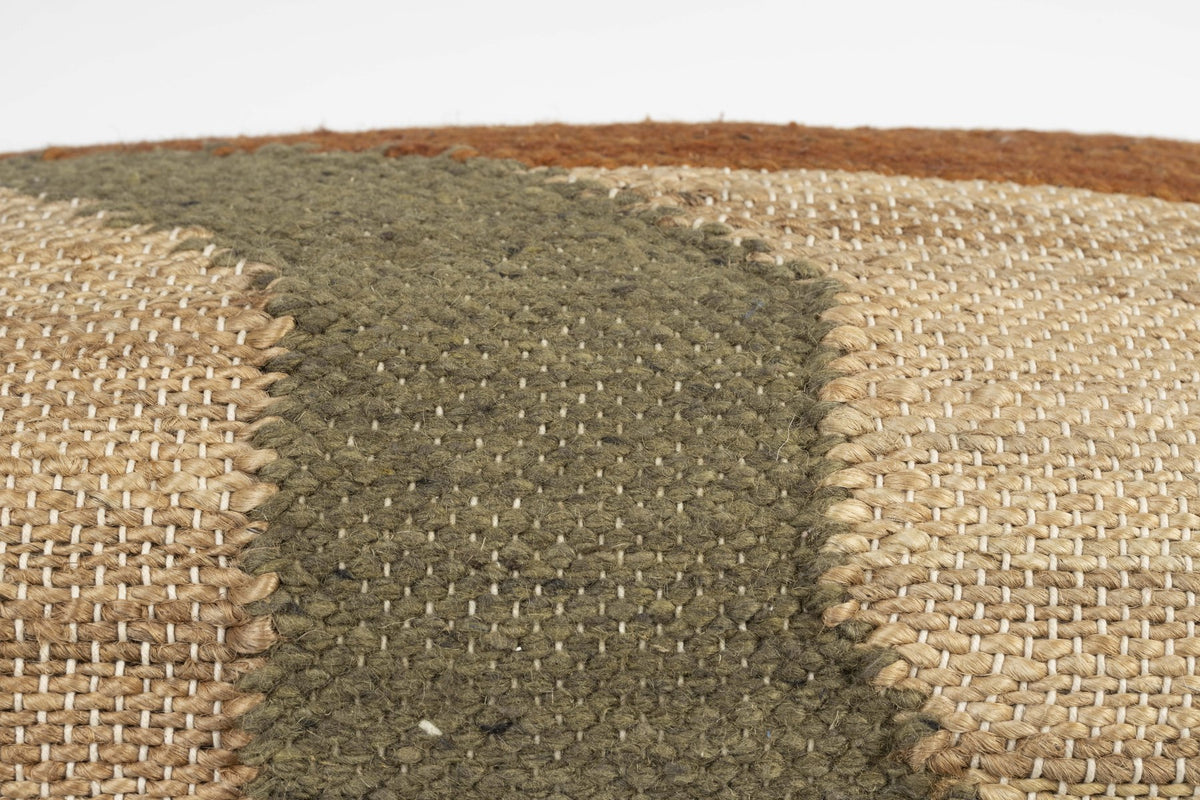 Beiges Dekokissen Cushion Pavilion 60x30 Natural von Dutchbone mit organischer Form, Bezug aus Baumwolle, Jute und Wolle, handgefertigt.
