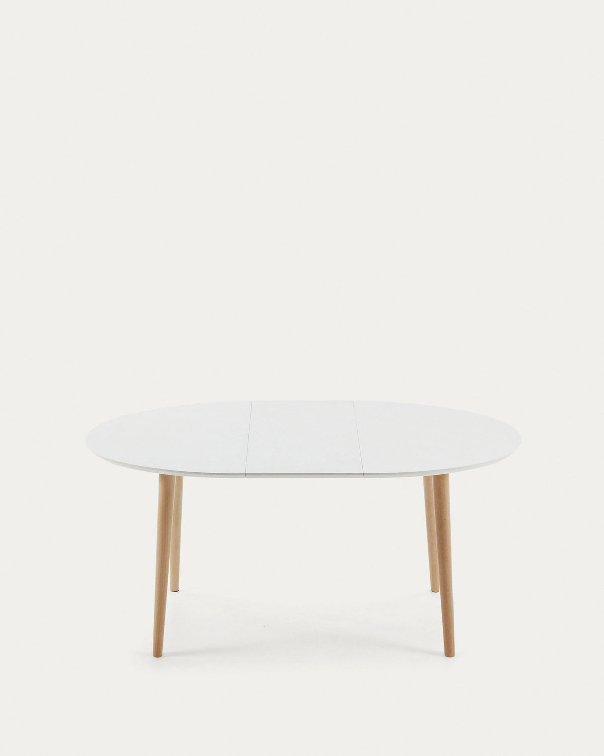 Oqui Ovaler Ausziehtisch MDF weiss lackiert und Beine aus massiver Buche 120 (200) x 90 cm in Weiss, Natur präsentiert im Onlineshop von KAQTU Design AG. Esstisch ist von Kave Home