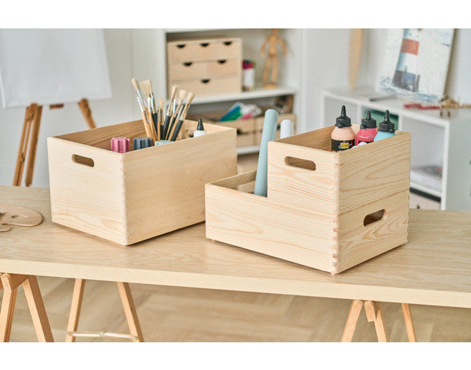 ZELLER Allzweckkiste Kiefer 30x20x15 cm in Natur, Braun präsentiert im Onlineshop von KAQTU Design AG. Aufbewahrungskisten ist von ZELLER PRESENT