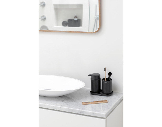 BRABANTIA Bad Accessoires Set ReNew 3-teilig dark grey in Dark grey, Grau präsentiert im Onlineshop von KAQTU Design AG. Badzubehör ist von BRABANTIA