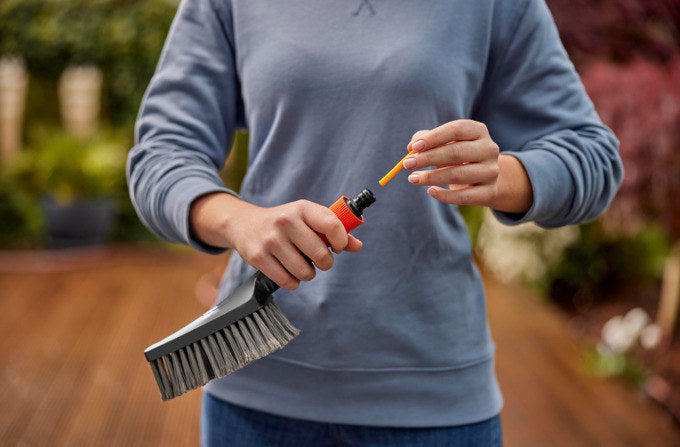 GARDENA Cleansystem Grundausstattung S soft in Schwarz, Orange präsentiert im Onlineshop von KAQTU Design AG. Gartenpflege ist von GARDENA