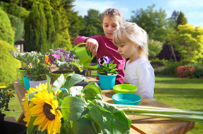 GARDENICO KIDS Kinder-Pflanzset gross mit Blumentöpfen in Assortiert präsentiert im Onlineshop von KAQTU Design AG. Gartenpflege ist von GARDENICO