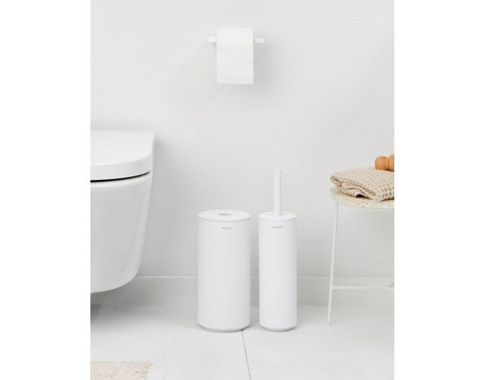BRABANTIA Toiletten-Set MindSet 3-teilig mineral fresh white in Mineral fresh white, Weiss präsentiert im Onlineshop von KAQTU Design AG. Toilettenbürste ist von BRABANTIA