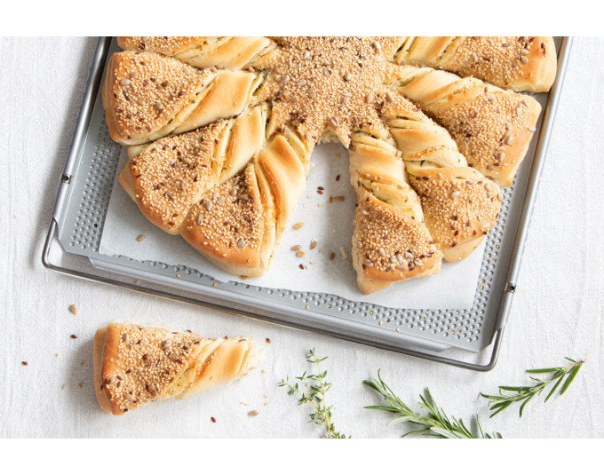 STÄDTER Herdbackblech 40x35 cm mit Lochung silber We love Baking in Silber präsentiert im Onlineshop von KAQTU Design AG. Backbleche ist von STÄDTER